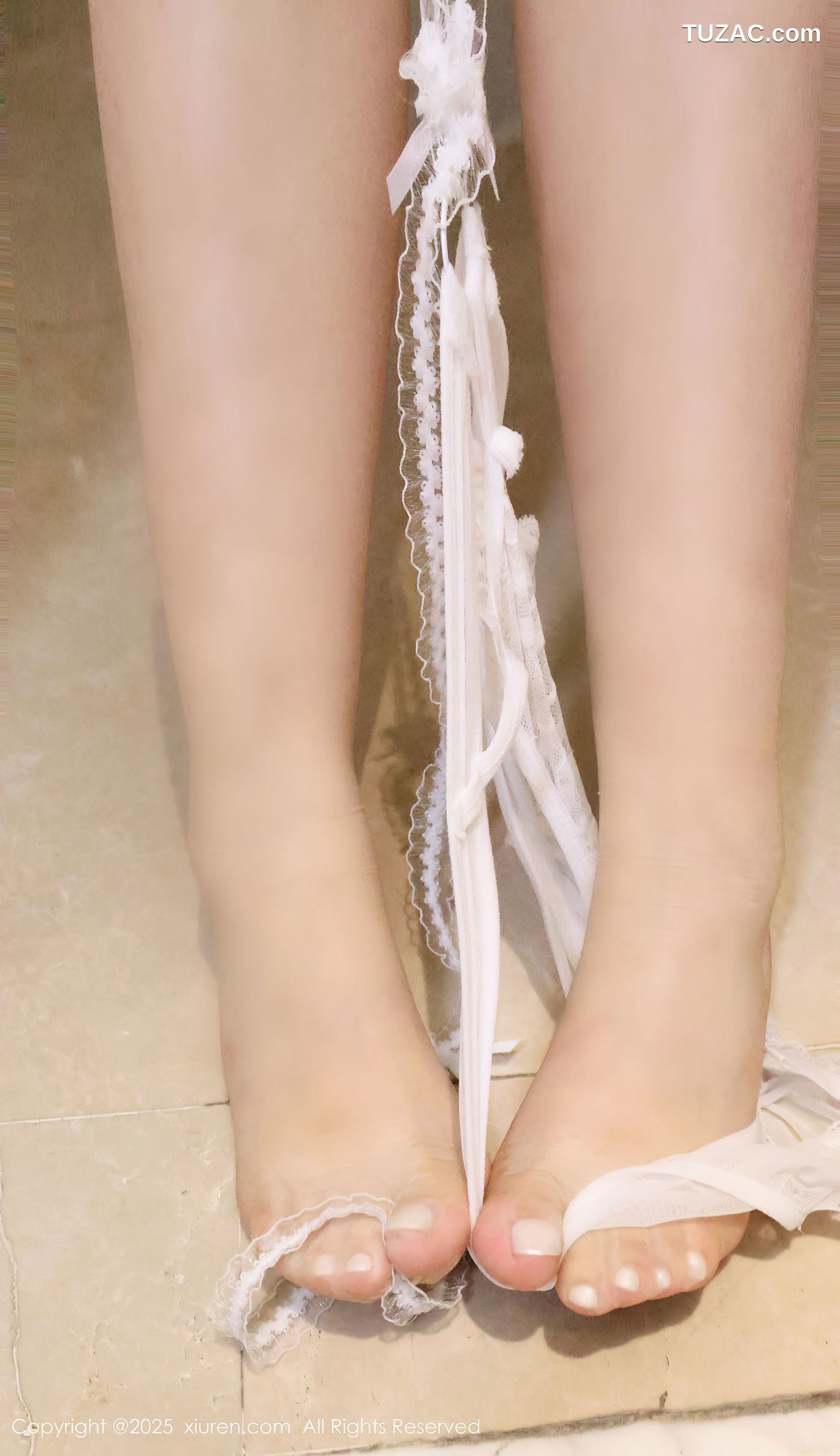 XiuRen秀人网-9923-小薯条nienie-白T短裙浴室湿身爆乳-2025.02.21