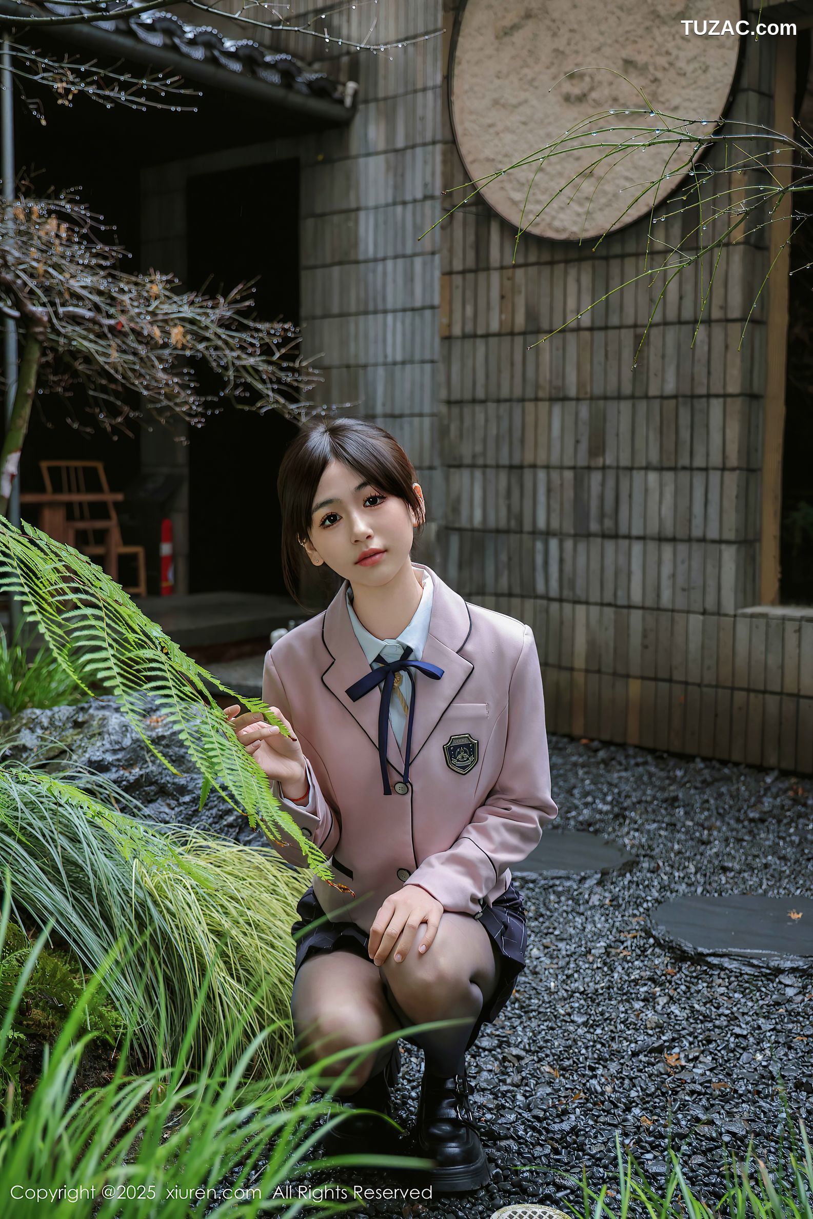 XiuRen秀人网-9949-奶芙乔乔-清纯校服白衬衫酒红内衣黑丝浴室捆绑-2025.02.28