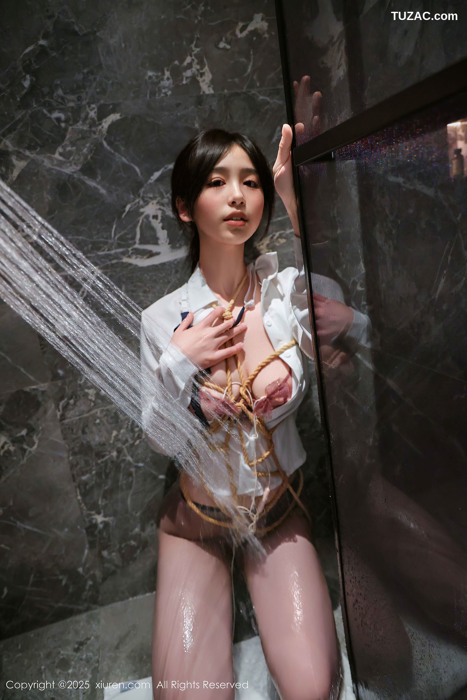 XiuRen秀人网-9949-奶芙乔乔-清纯校服白衬衫酒红内衣黑丝浴室捆绑-2025.02.28