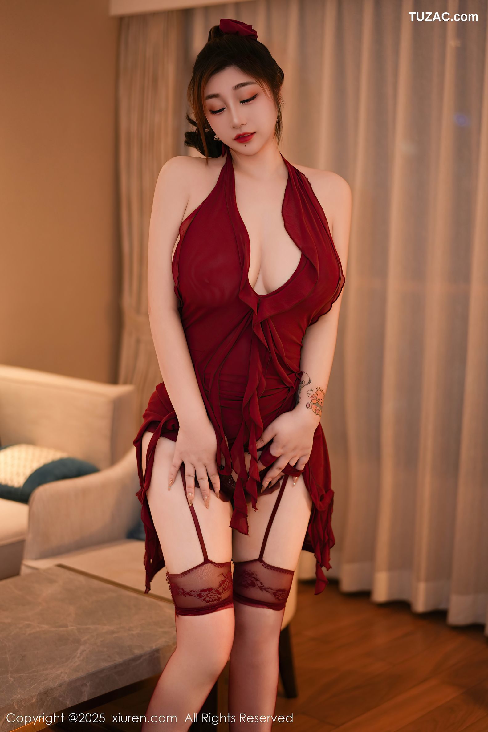 XiuRen秀人网-9982-妲己Toxic-红色礼裙红丝吊带袜巨乳丰臀-2025.03.07