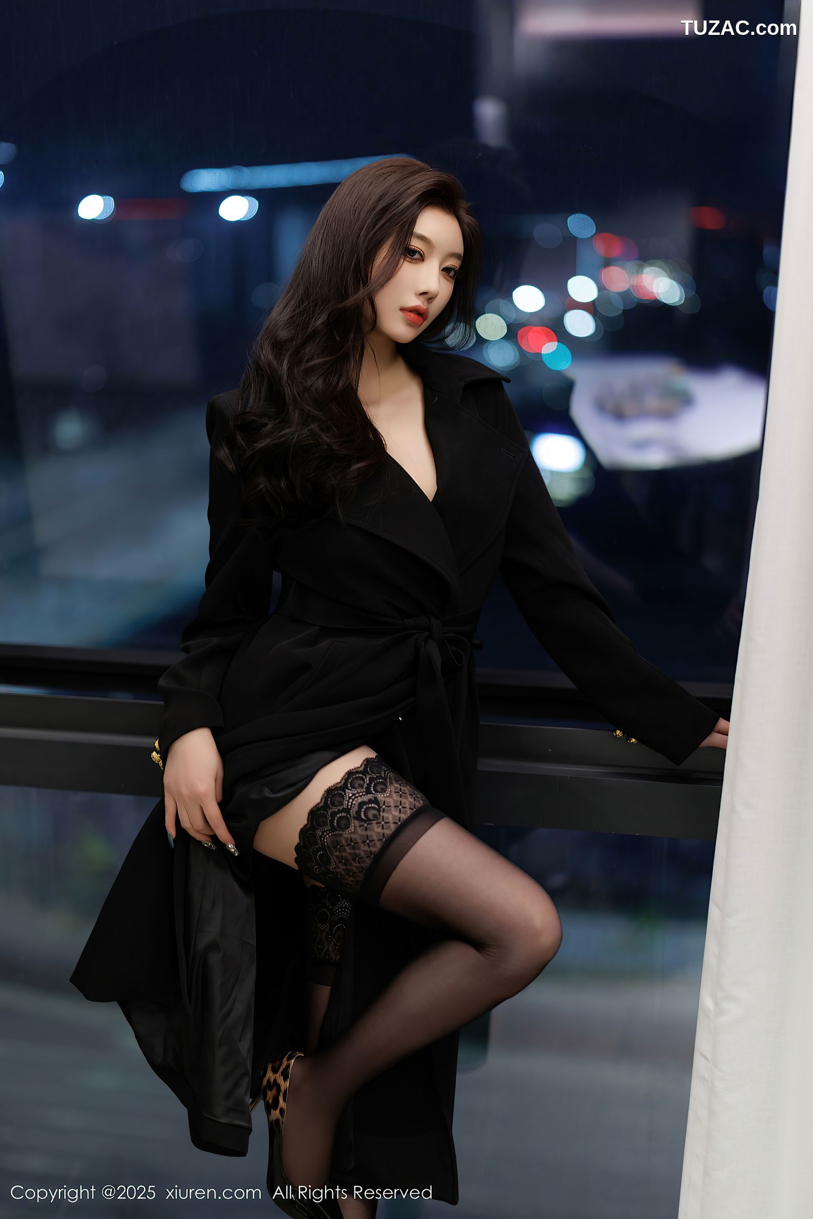 XiuRen秀人网-9984-杨晨晨Yome-黑大衣黑色内衣黑丝-2025.03.07