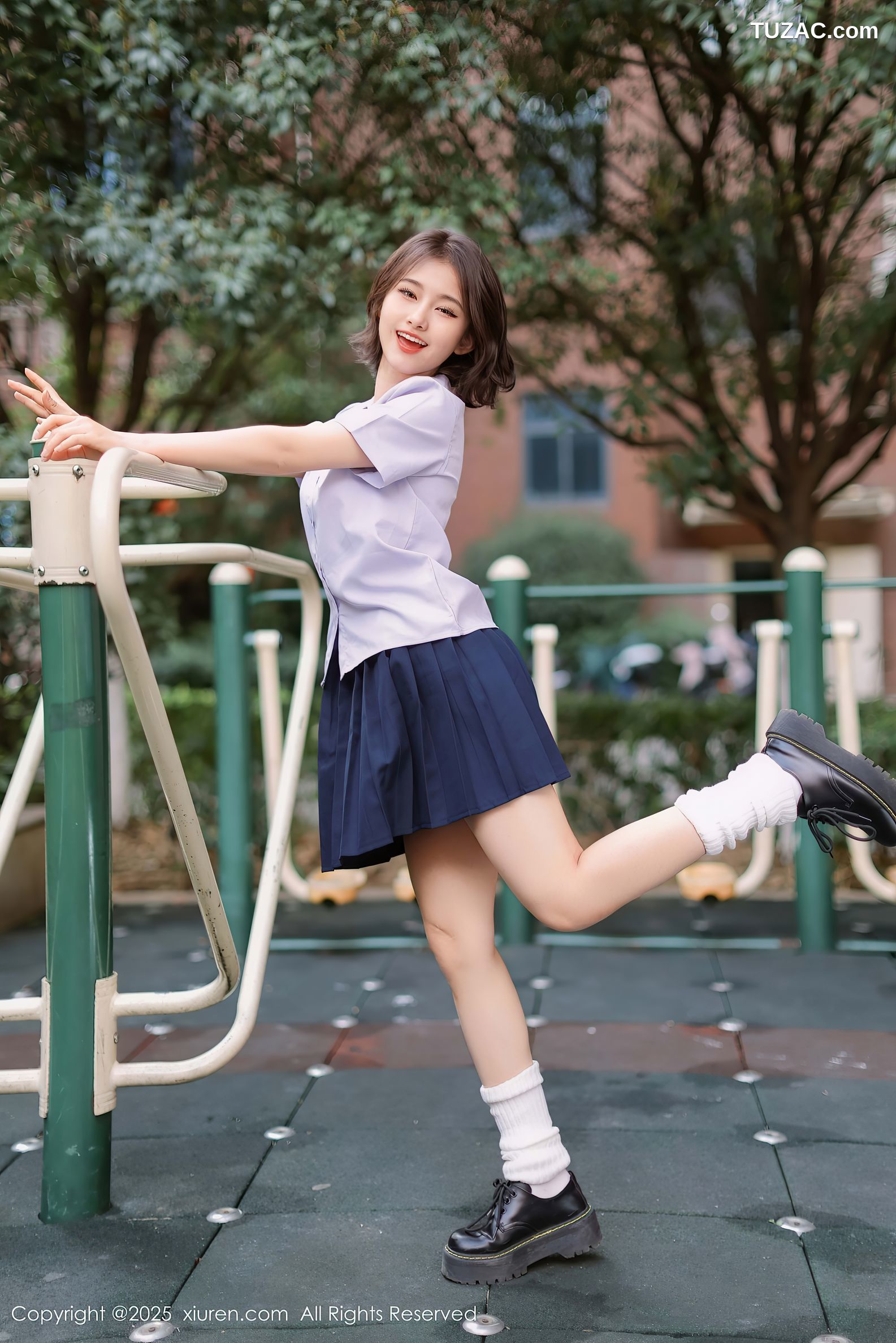 XiuRen秀人网-9985-小橘子orange-清纯女生白衬衫深蓝短裙淡蓝内衣爆乳诱惑-2025.03.07
