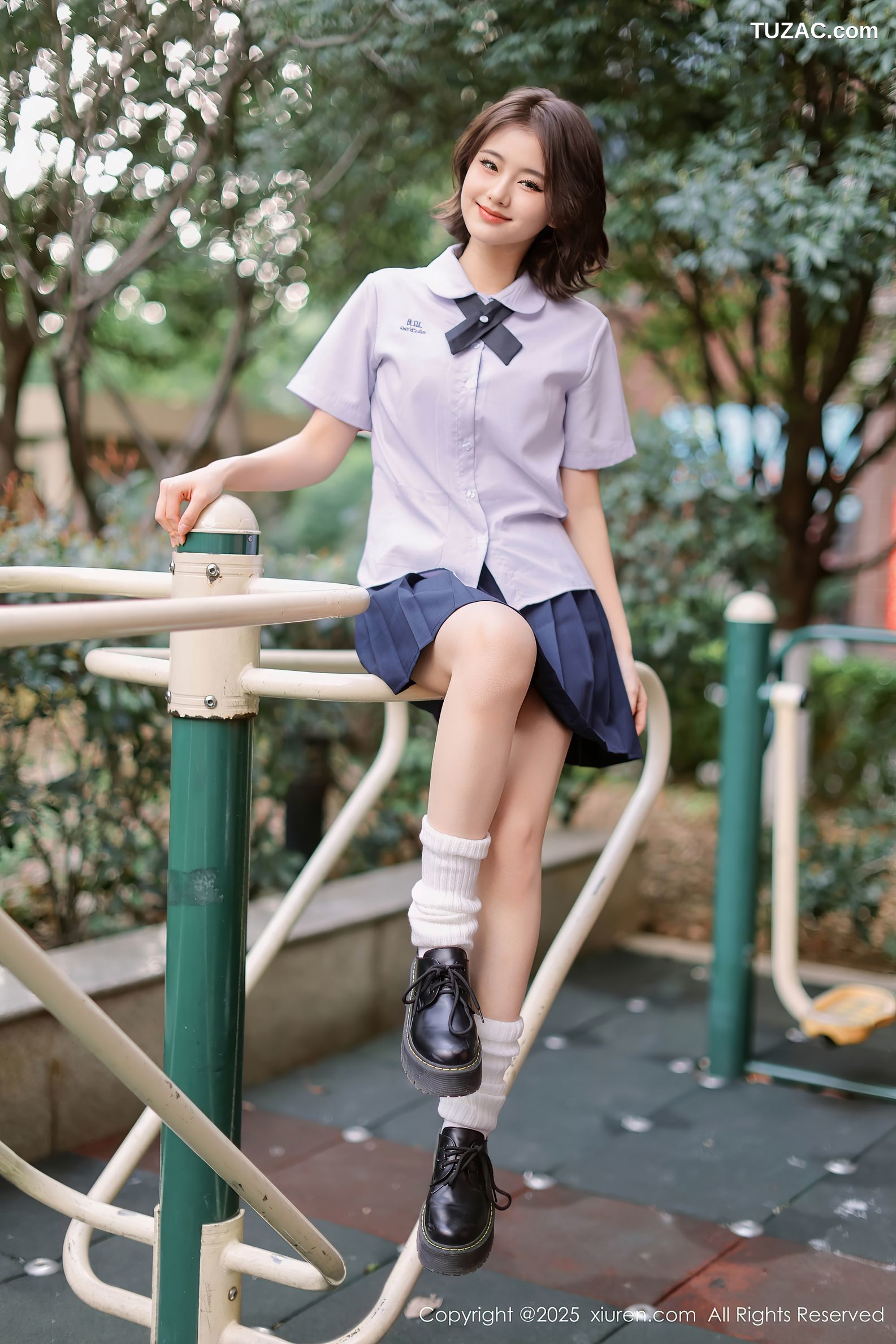 XiuRen秀人网-9985-小橘子orange-清纯女生白衬衫深蓝短裙淡蓝内衣爆乳诱惑-2025.03.07