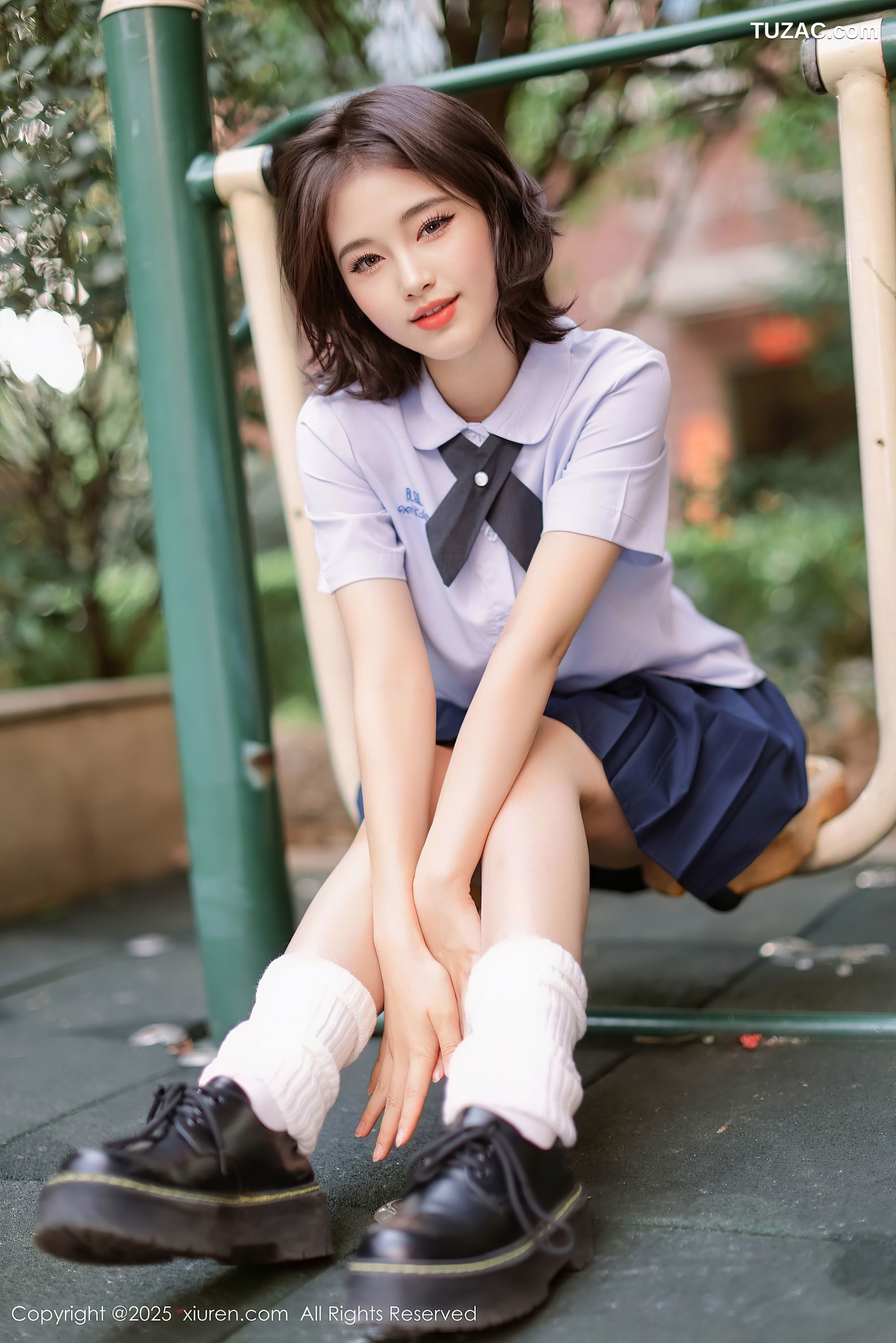 XiuRen秀人网-9985-小橘子orange-清纯女生白衬衫深蓝短裙淡蓝内衣爆乳诱惑-2025.03.07