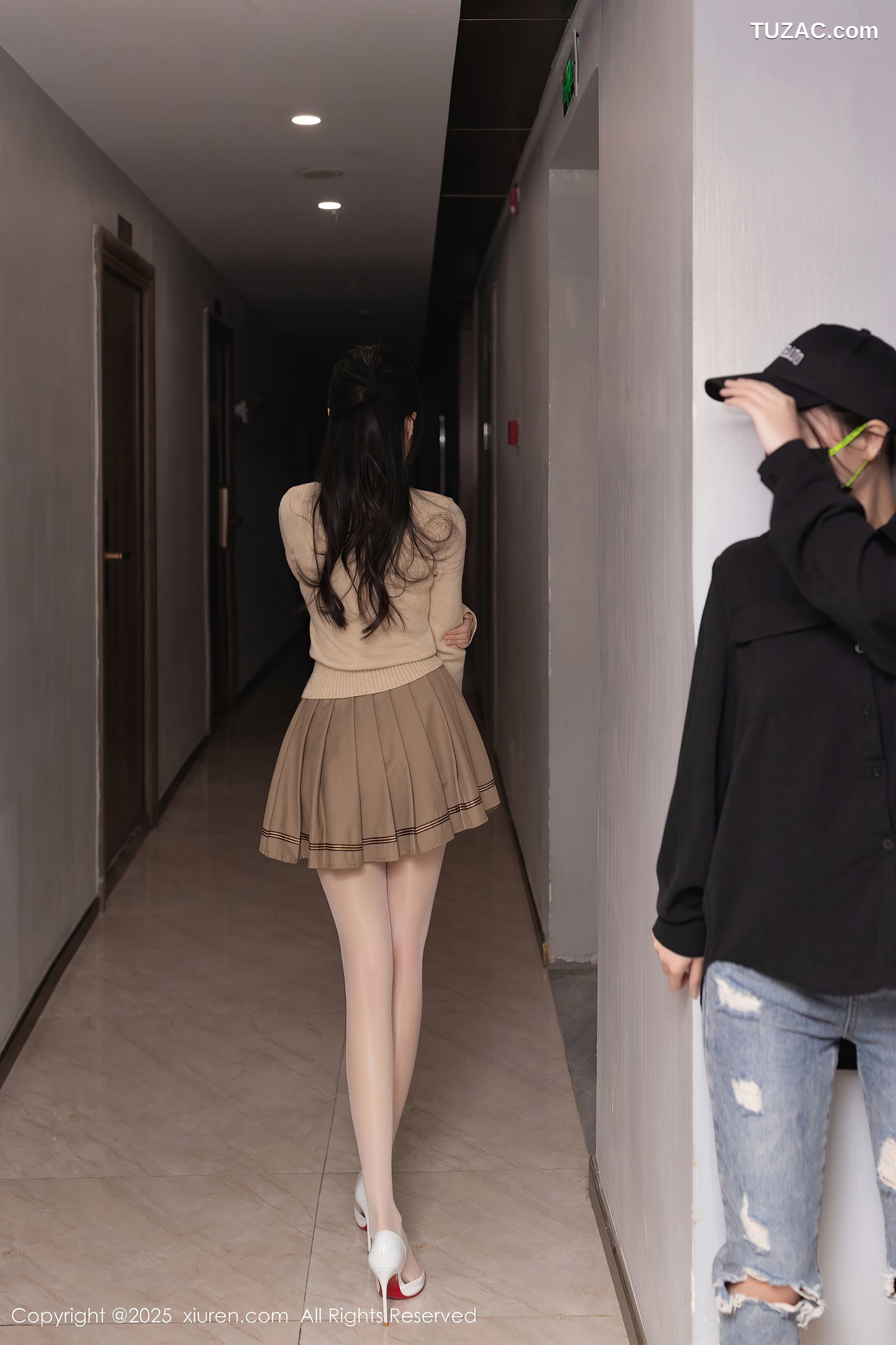 XiuRen秀人网-9988-鱼子酱Fish-迷奸剧情棕色格子裙白色内衣-2025.03.07