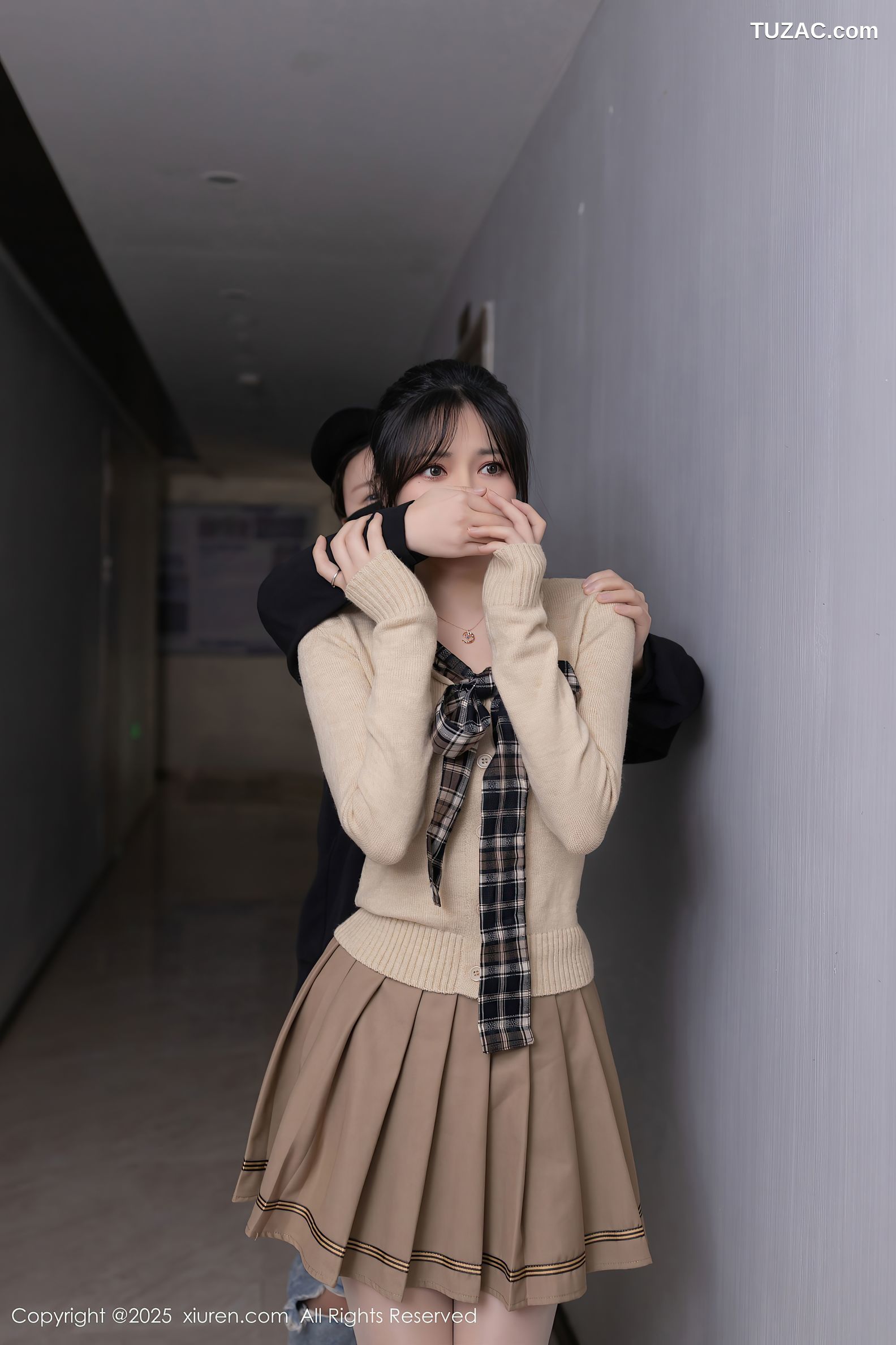 XiuRen秀人网-9988-鱼子酱Fish-迷奸剧情棕色格子裙白色内衣-2025.03.07