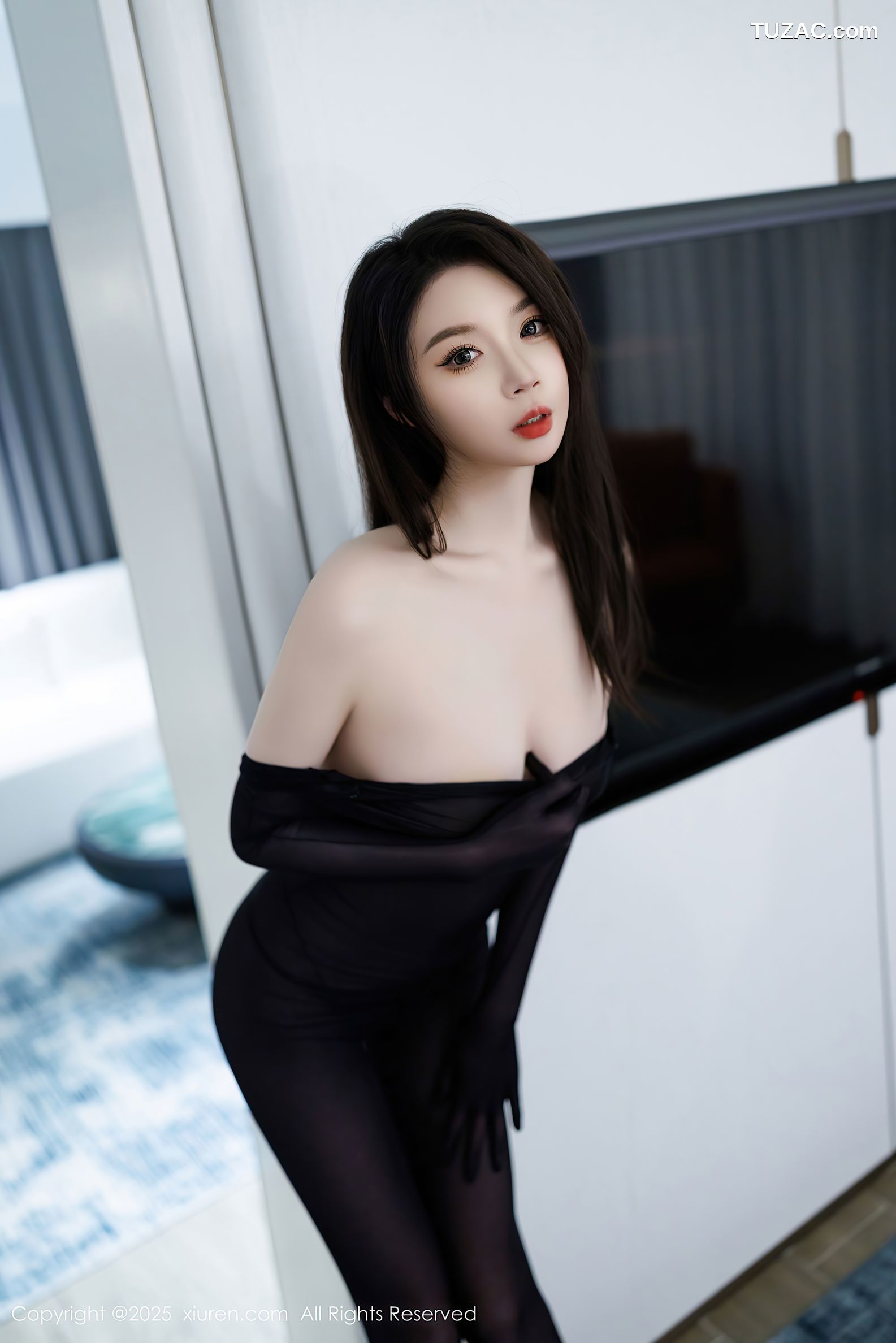 XiuRen秀人网-9992-梦心玥-金色连衣短裙-连体黑丝-2025.03.10