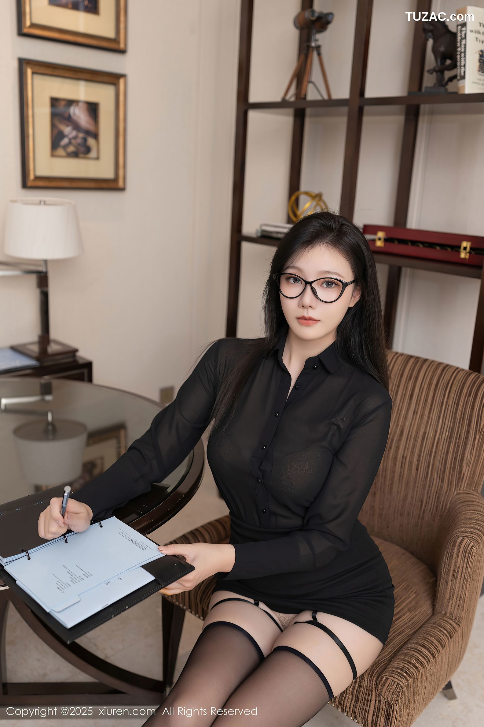 XiuRen秀人网-9999-安然anran-眼镜御姐OL黑色裙装肉色内衣黑丝-2025.03.11