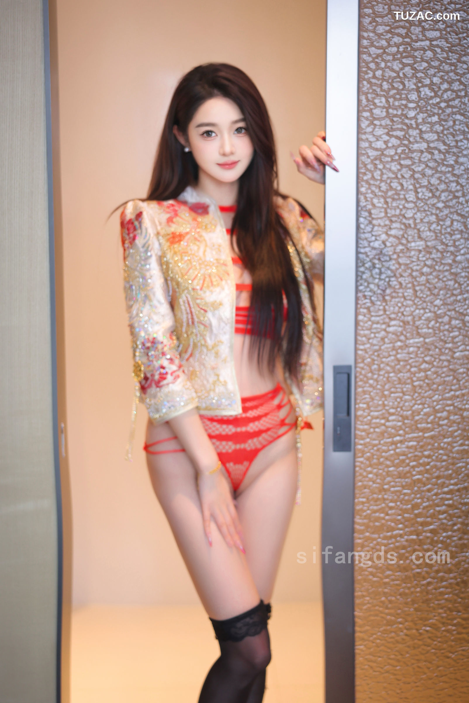 XR-Uncensored-Candy糖糖-新年礼服-R18-XiuRen秀人网-9833-内购私拍