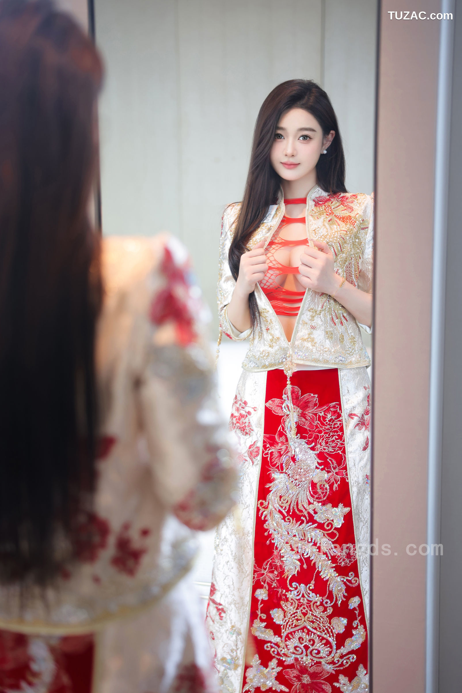 XR-Uncensored-Candy糖糖-新年礼服-R18-XiuRen秀人网-9833-内购私拍