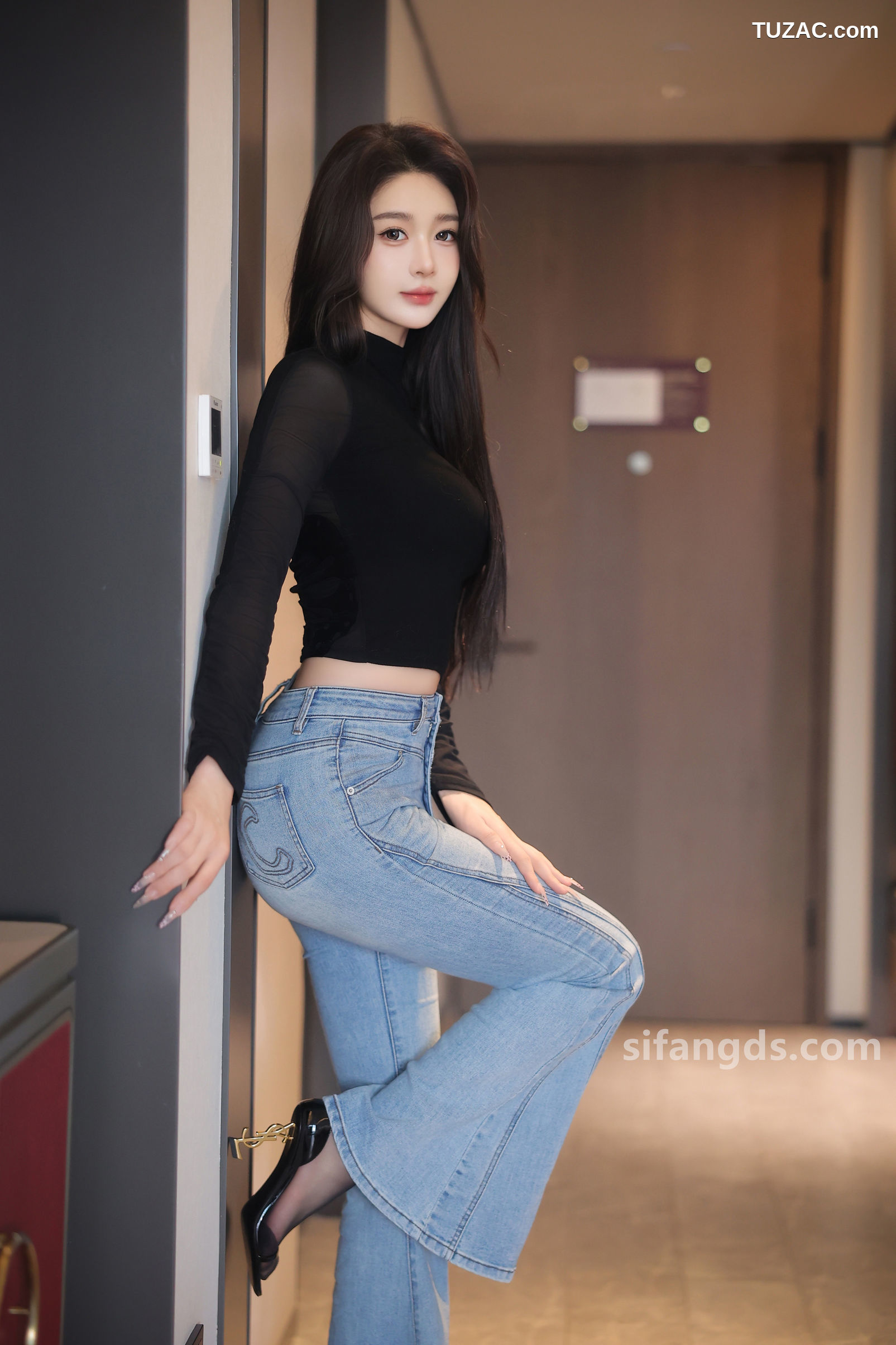 XR-Uncensored-Candy糖糖-牛仔裤黑丝-R18-XiuRen秀人网-9555-内购私拍