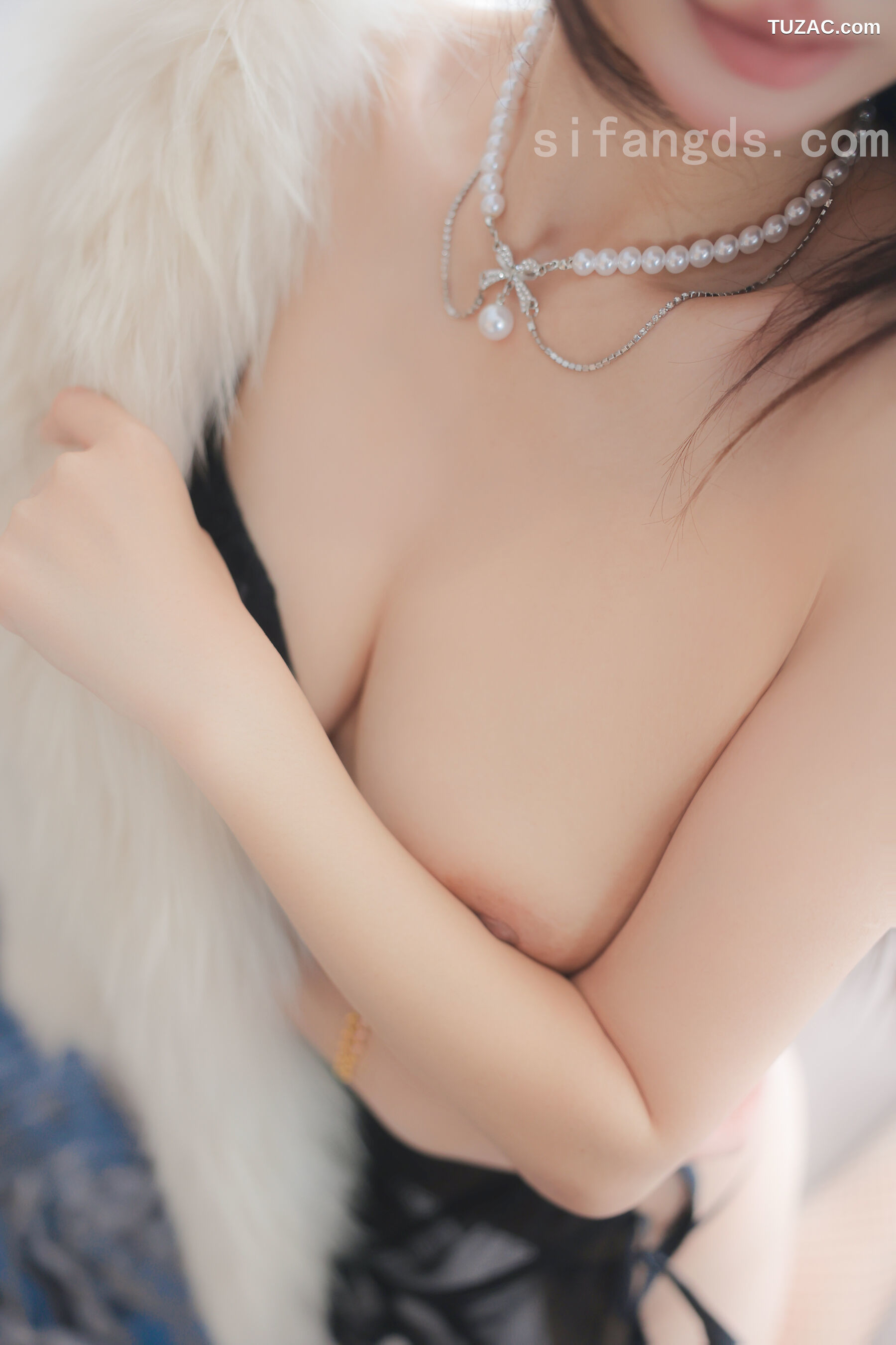 XR-Uncensored-Candy糖糖-黑色情趣内衣福利-R18-XiuRen秀人网-9781-内购私拍