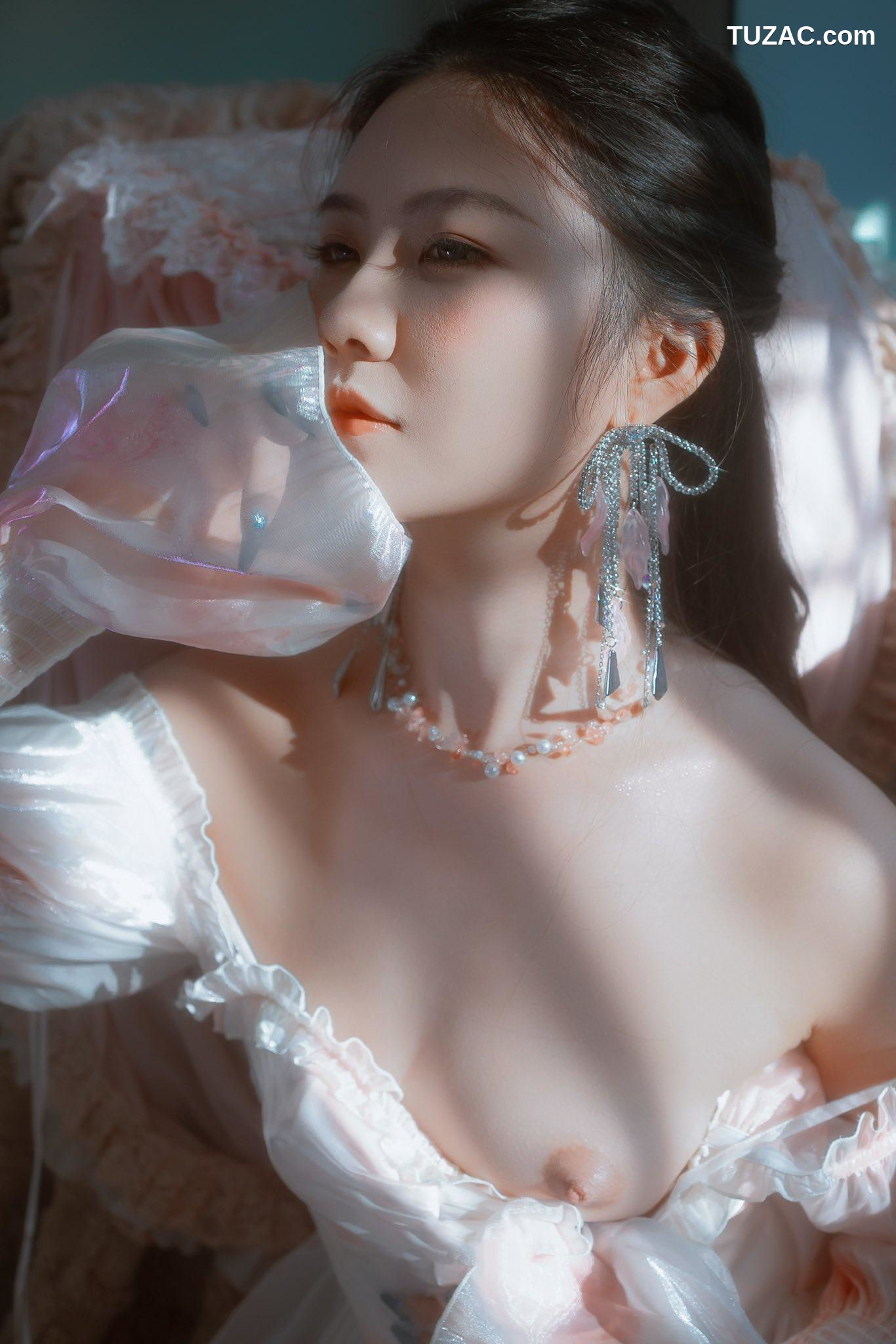 XR-Uncensored-Lucky-银色短裙-番外篇-XiuRen秀人网-9175-内购私拍-2024.09.19