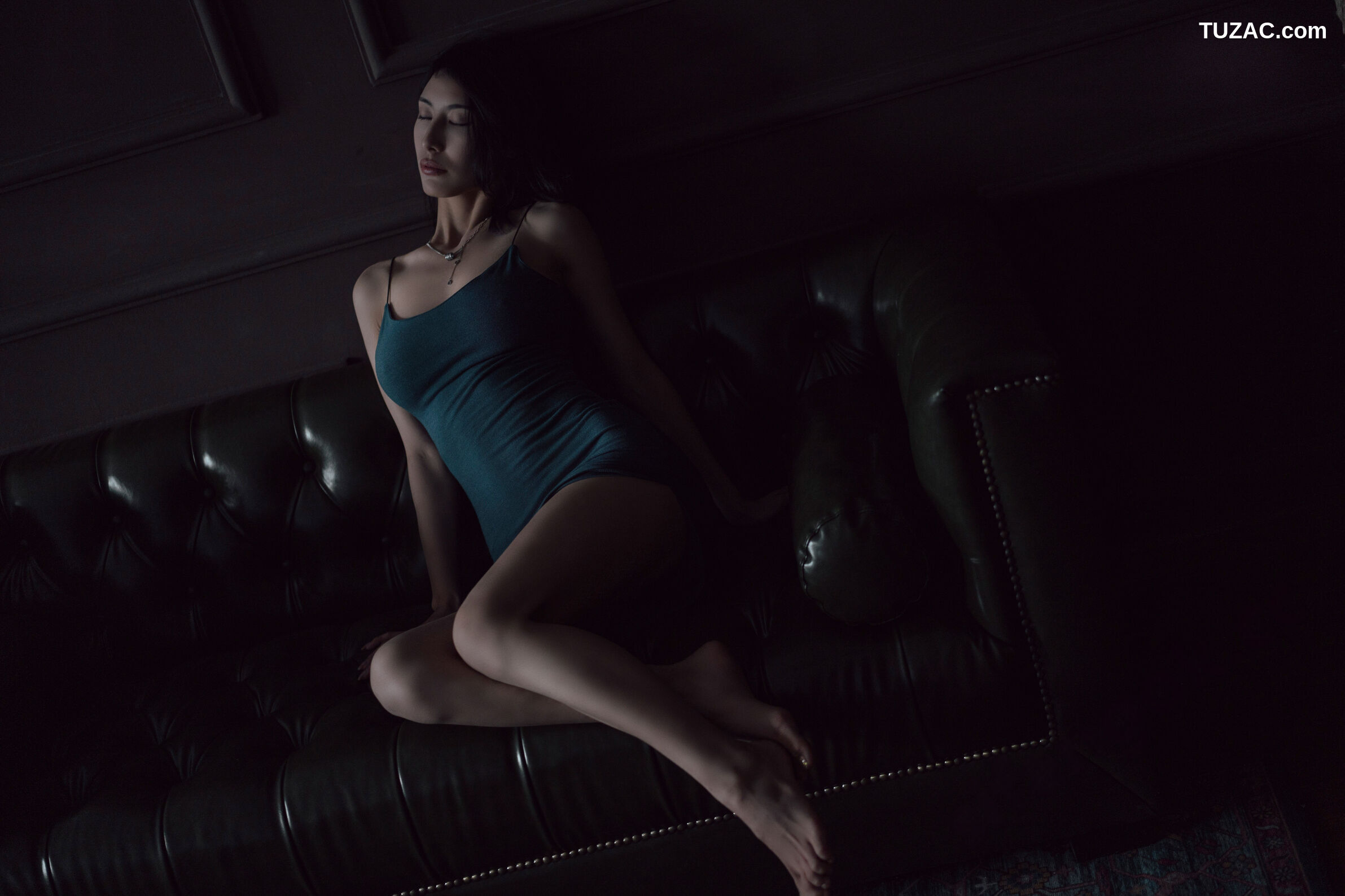 XR-Uncensored-lingyu69-欲望沙发
