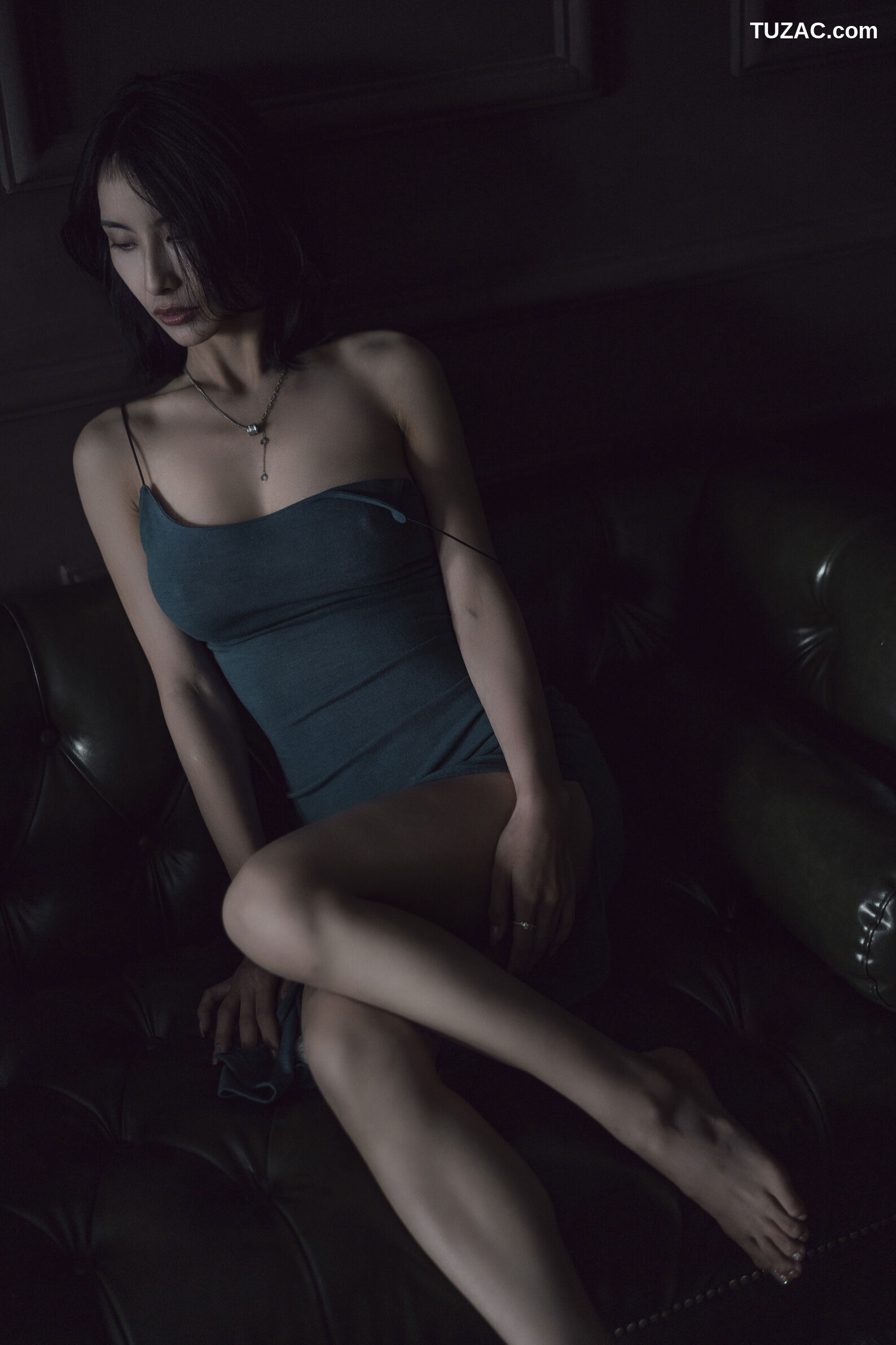 XR-Uncensored-lingyu69-欲望沙发