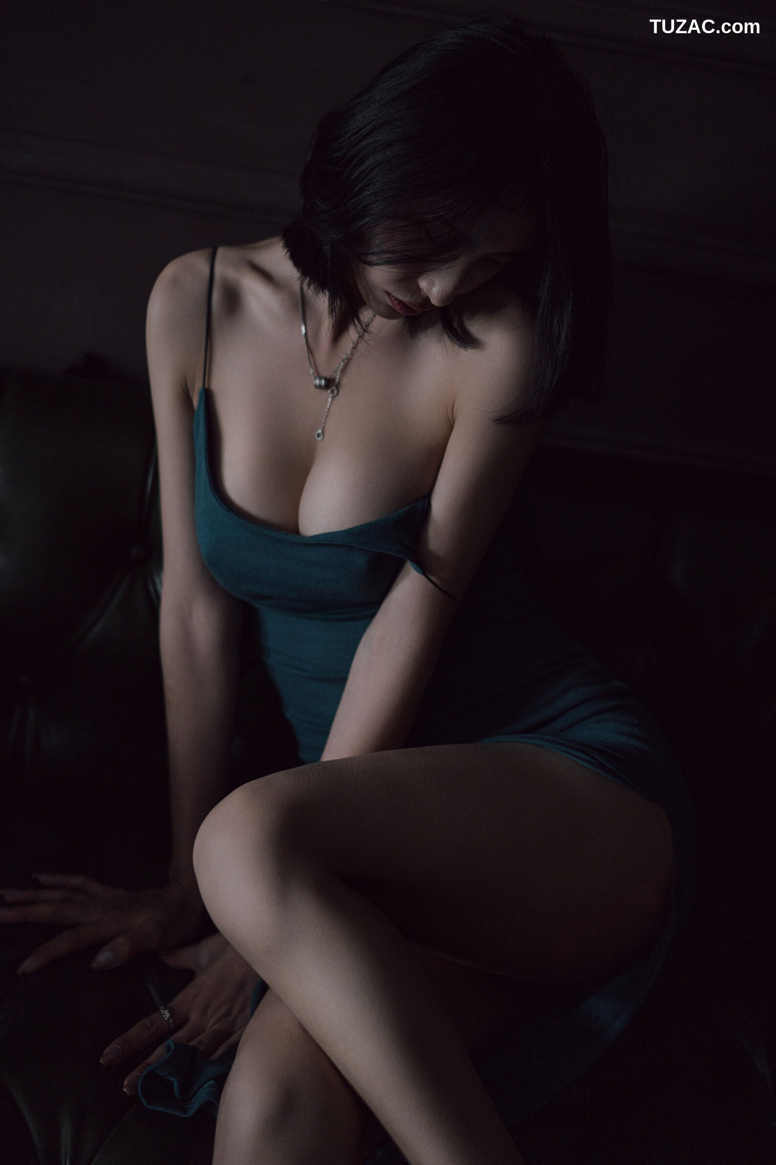 XR-Uncensored-lingyu69-欲望沙发