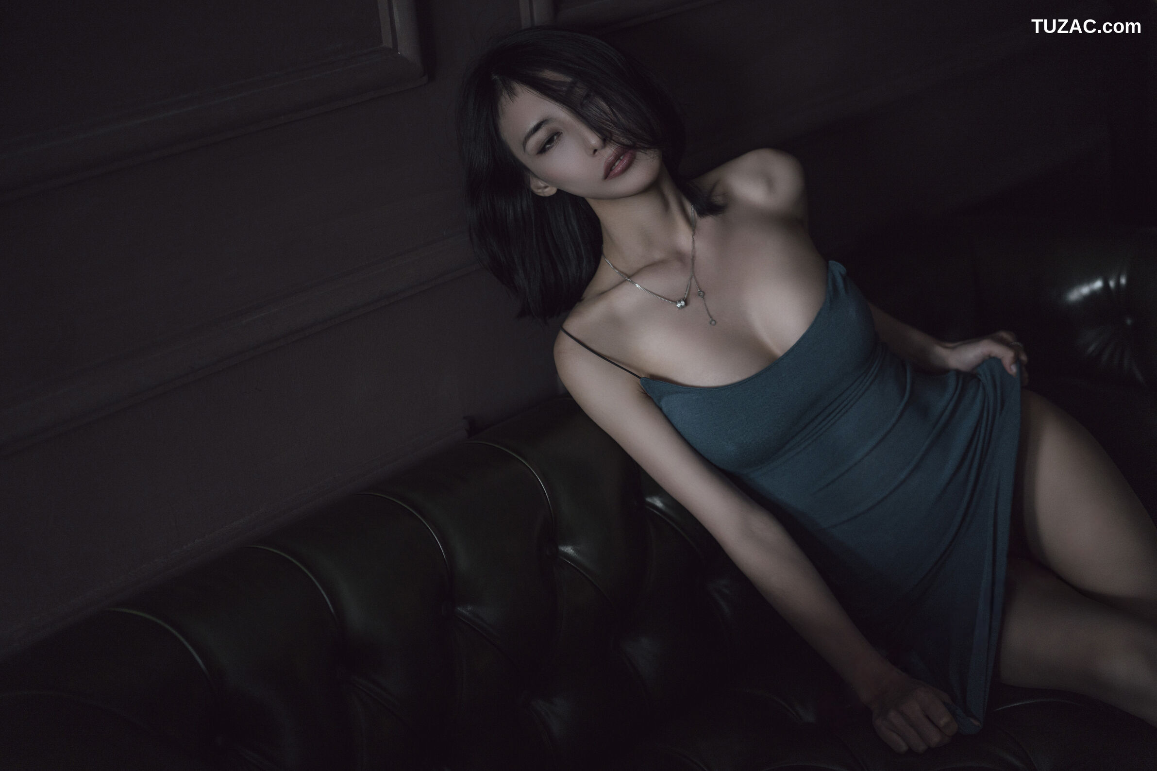 XR-Uncensored-lingyu69-欲望沙发