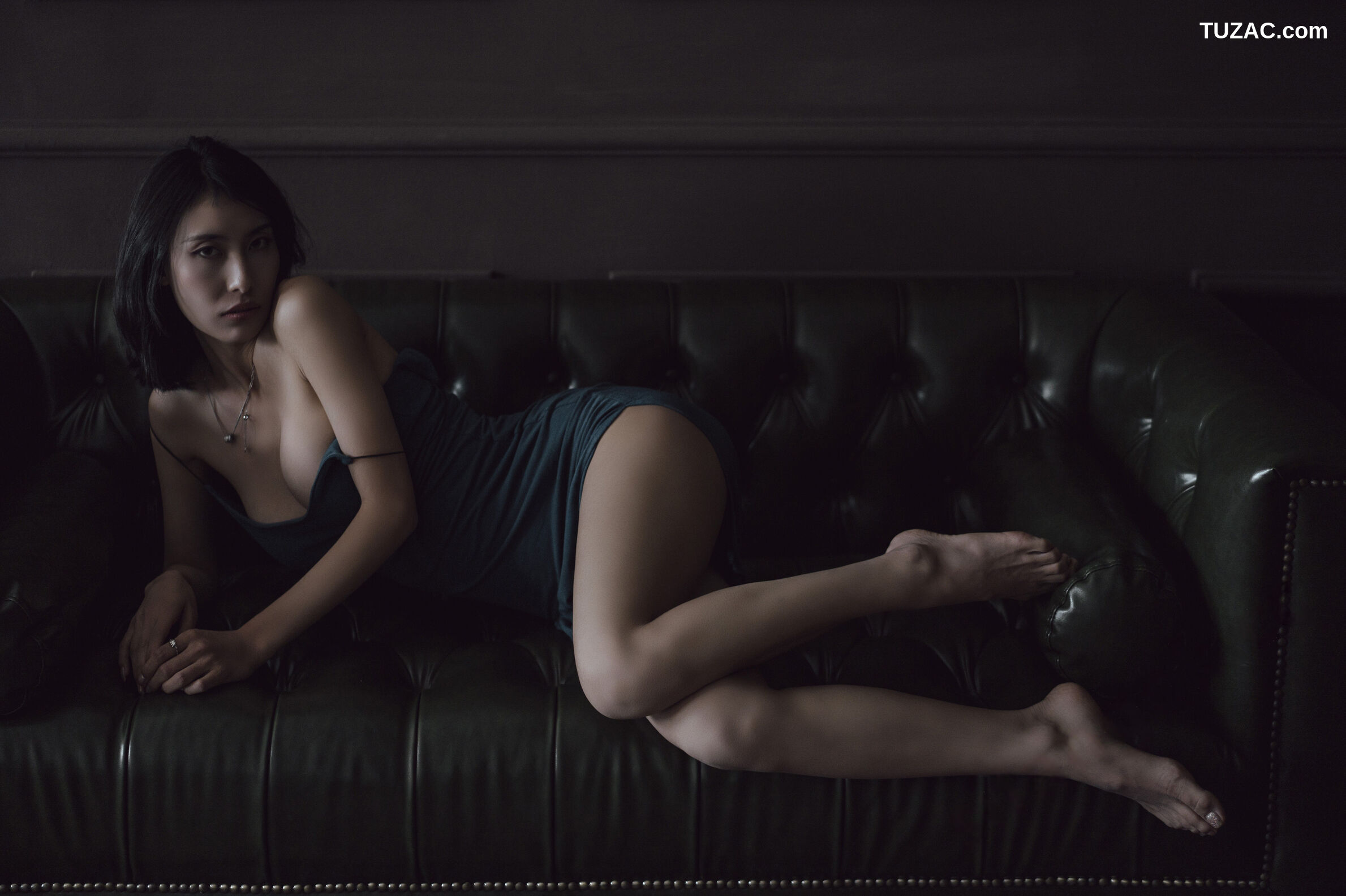 XR-Uncensored-lingyu69-欲望沙发