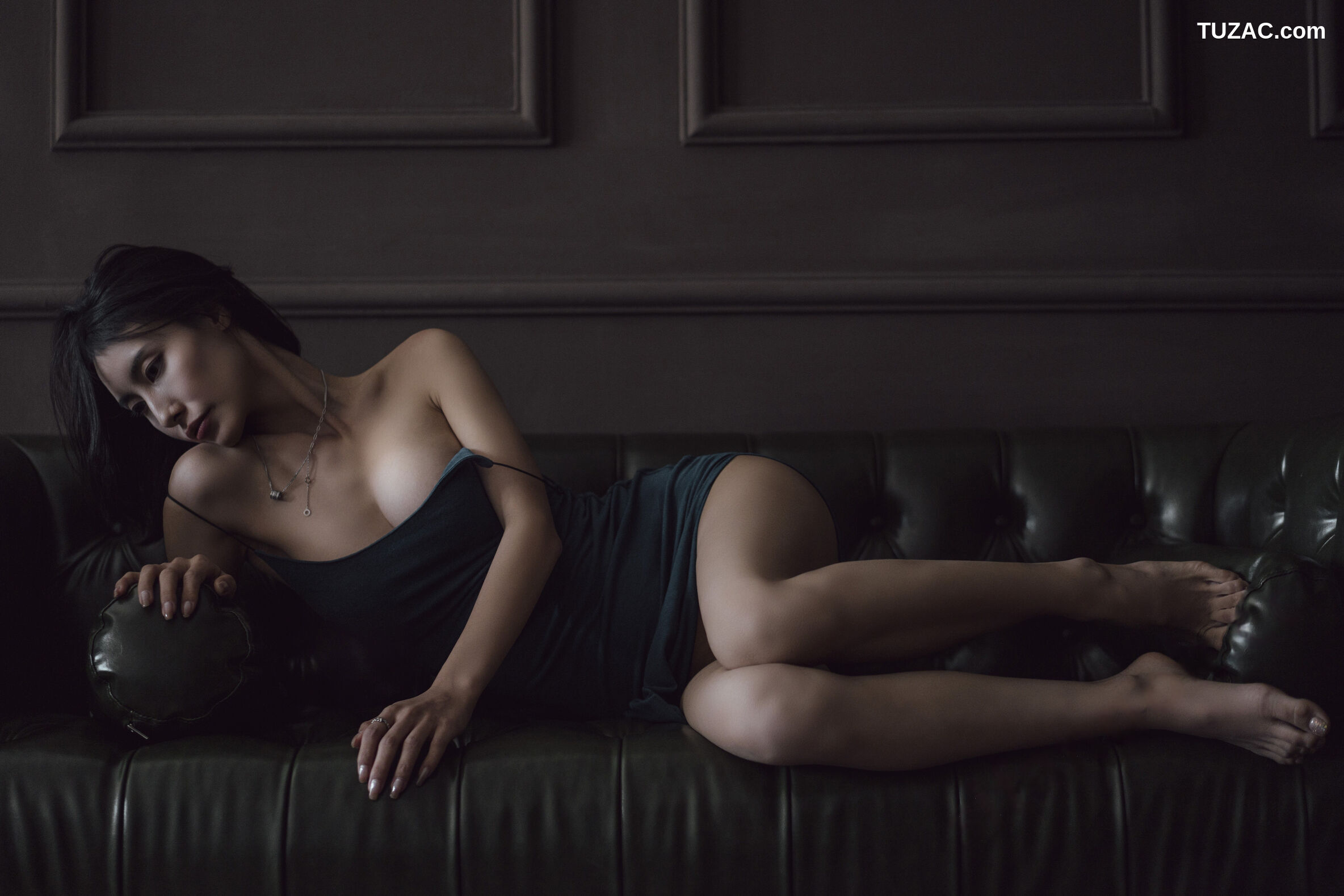 XR-Uncensored-lingyu69-欲望沙发