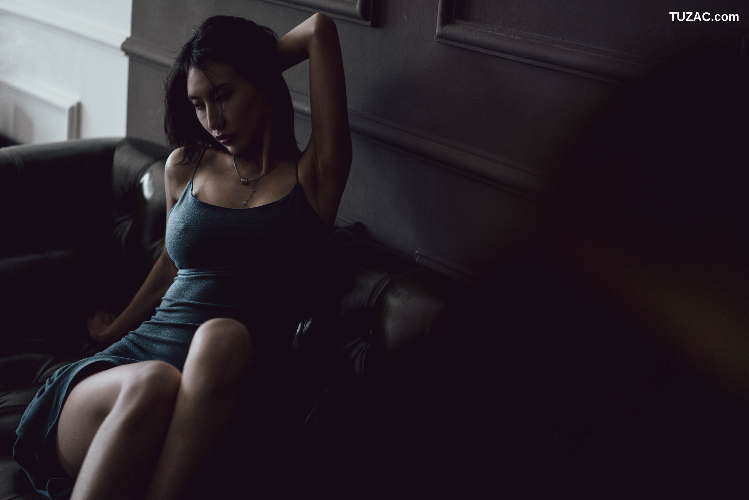 XR-Uncensored-lingyu69-欲望沙发
