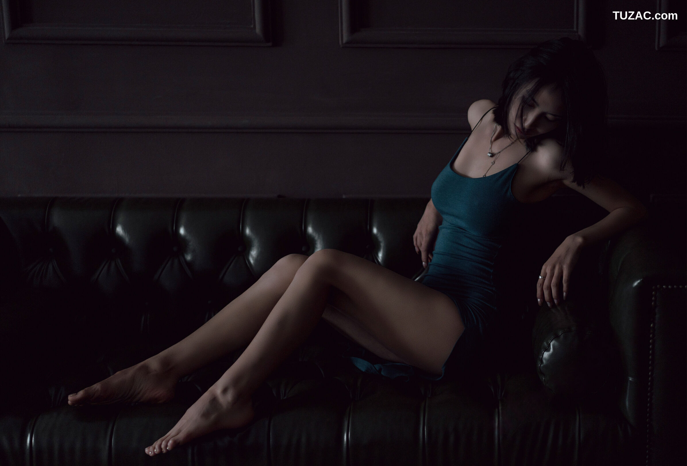 XR-Uncensored-lingyu69-欲望沙发