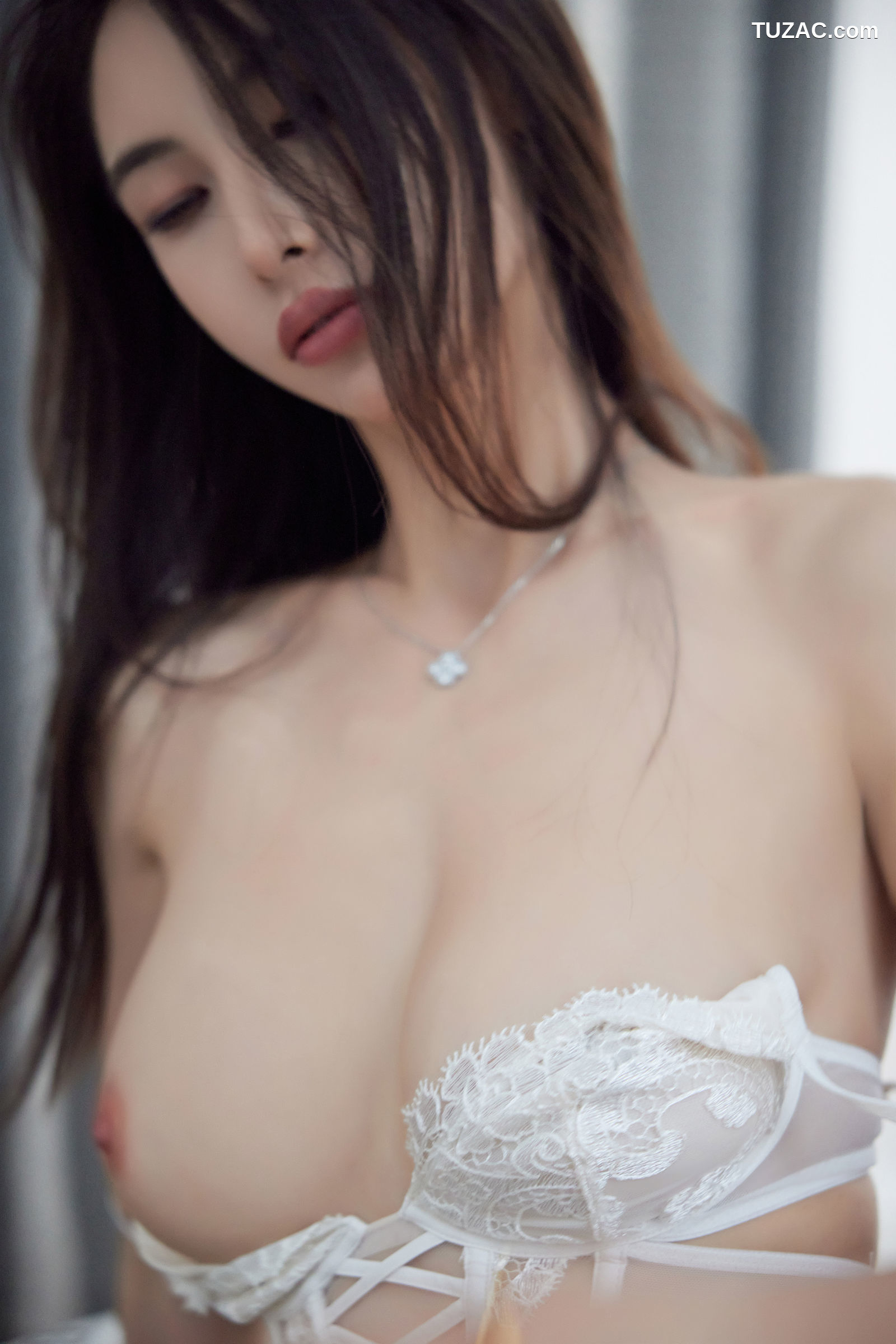 XR-Uncensored-lingyu69-白色蕾丝-XiuRen秀人网-9498-内购私拍-2024.11.25