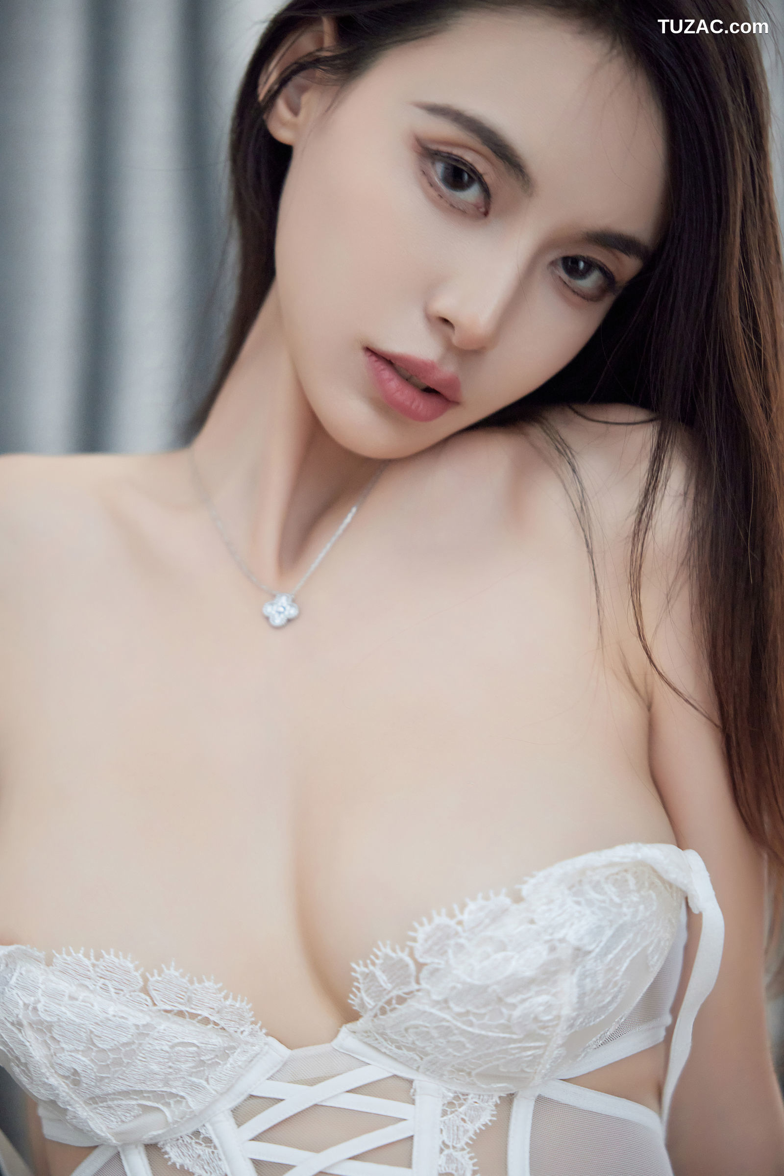 XR-Uncensored-lingyu69-白色蕾丝-XiuRen秀人网-9498-内购私拍-2024.11.25
