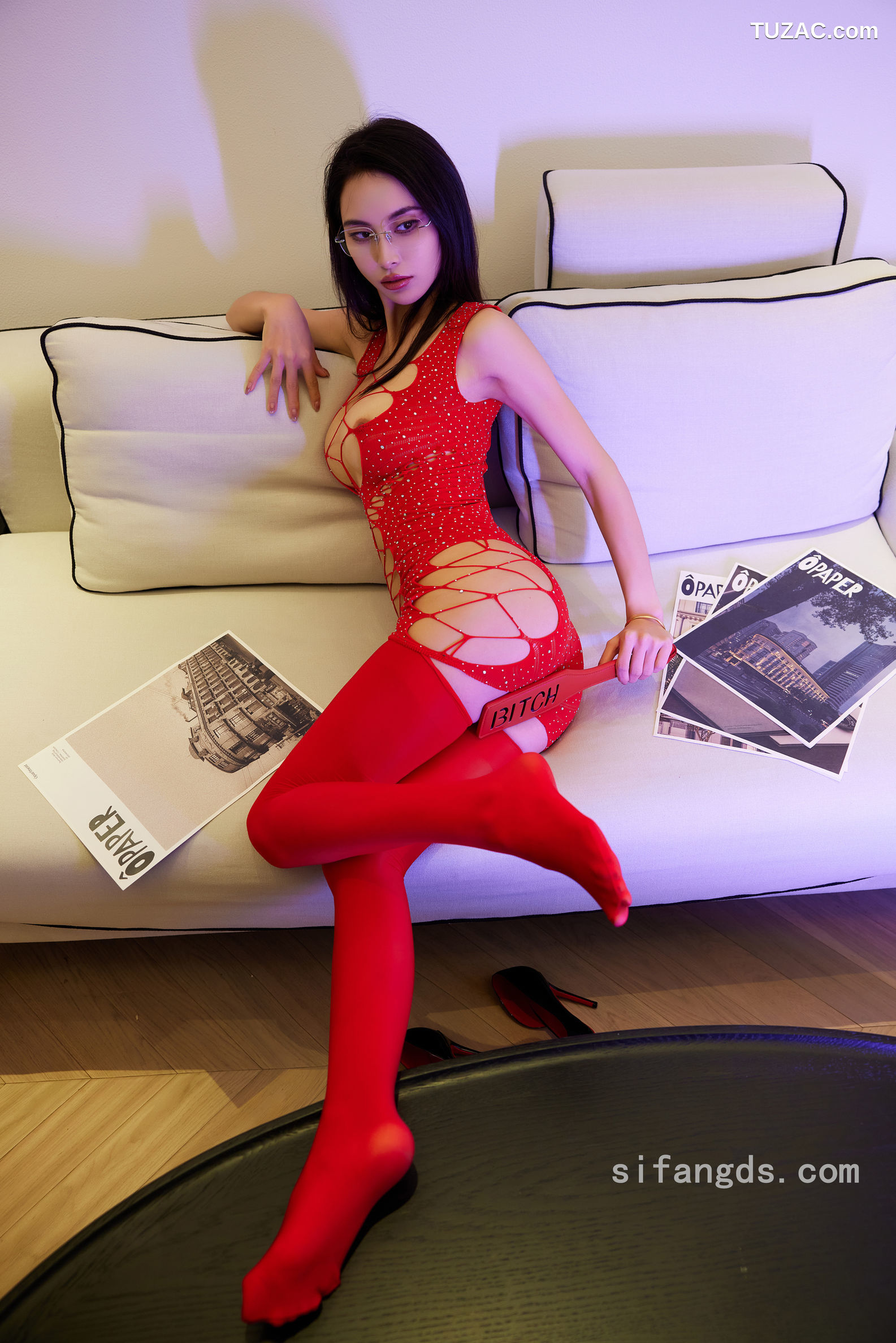 XR-Uncensored-lingyu69-红色情趣魅惑-XiuRen秀人网-8974-内购私拍-2024.08.06