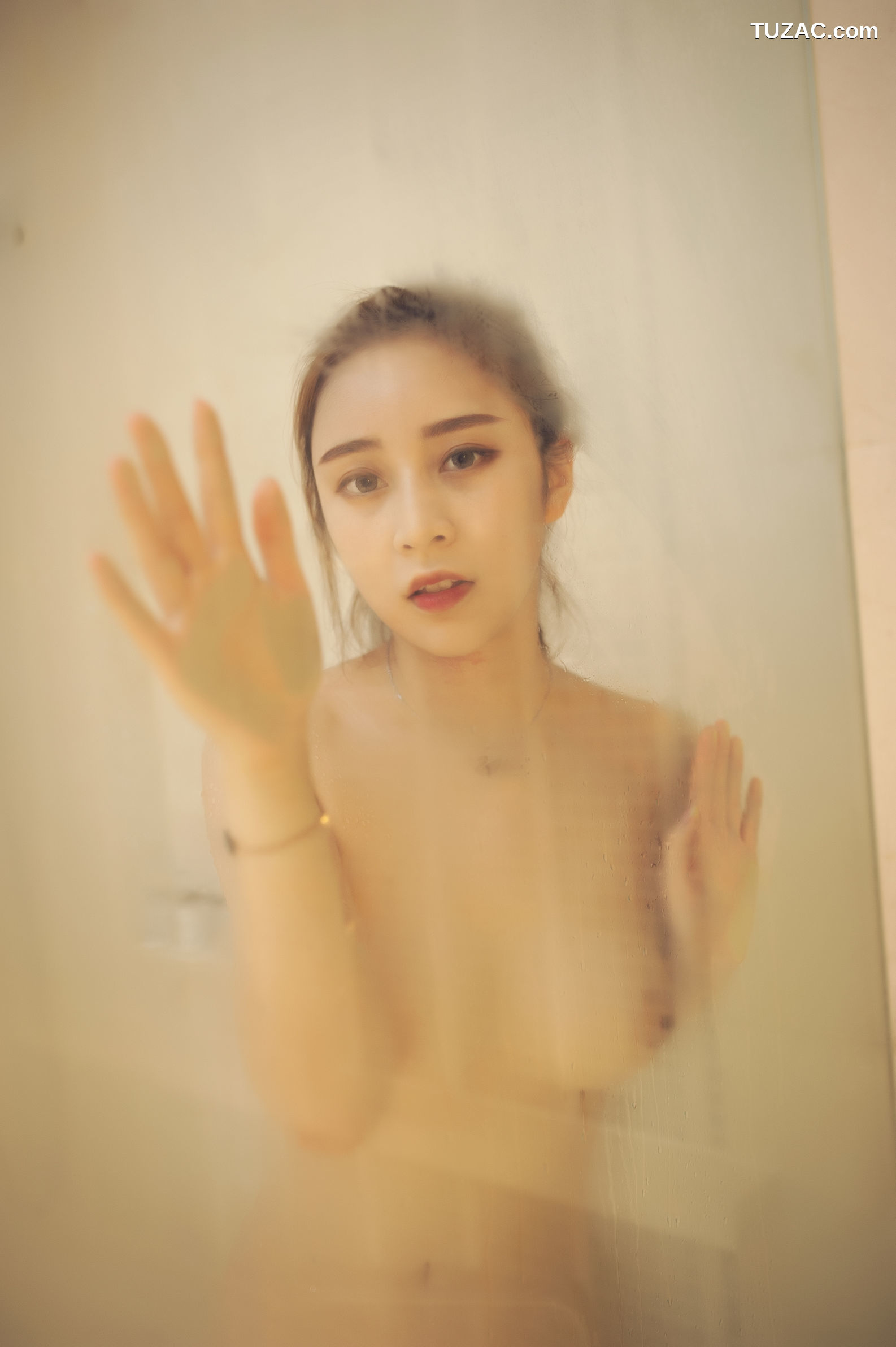 XR-Uncensored-乔依琳-出浴