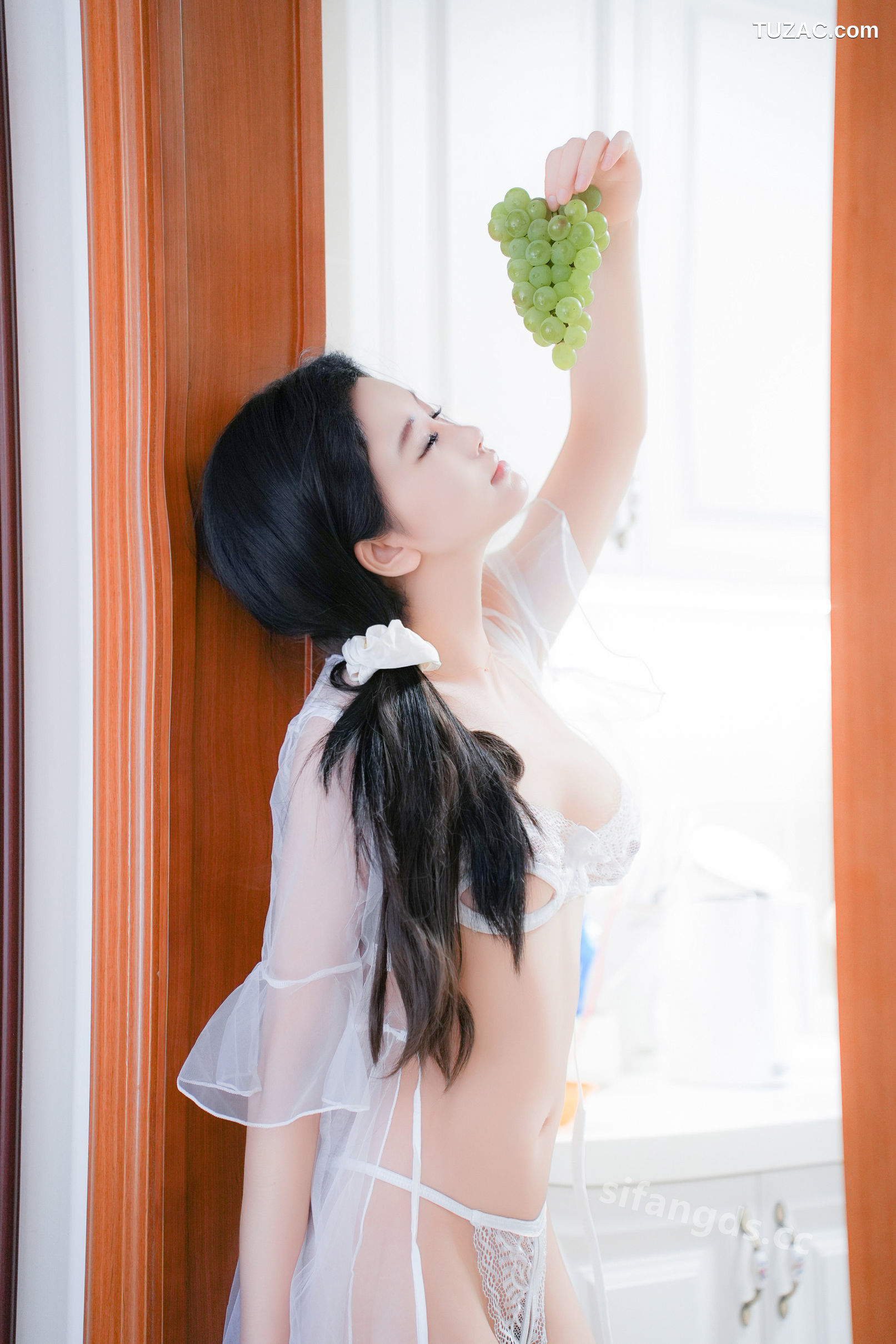 XR-Uncensored-于诺诺-白丝厨娘-极致诱惑-R18-XiuRen秀人网-9031-内购私拍