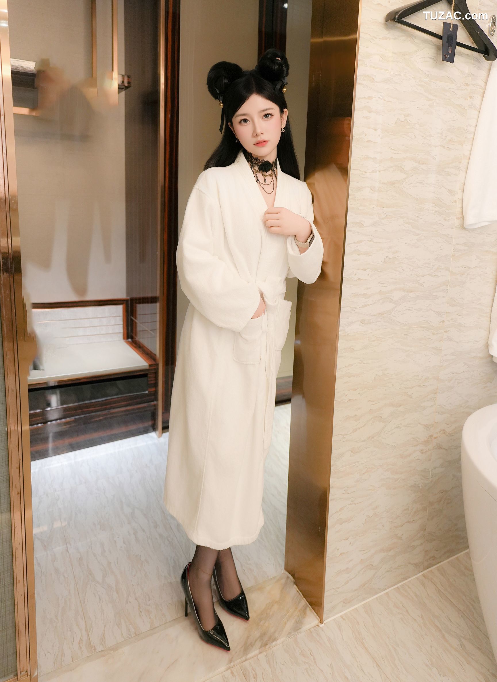 XR-Uncensored-优酱-浴室情趣-R18-XiuRen秀人网-9961-内购私拍