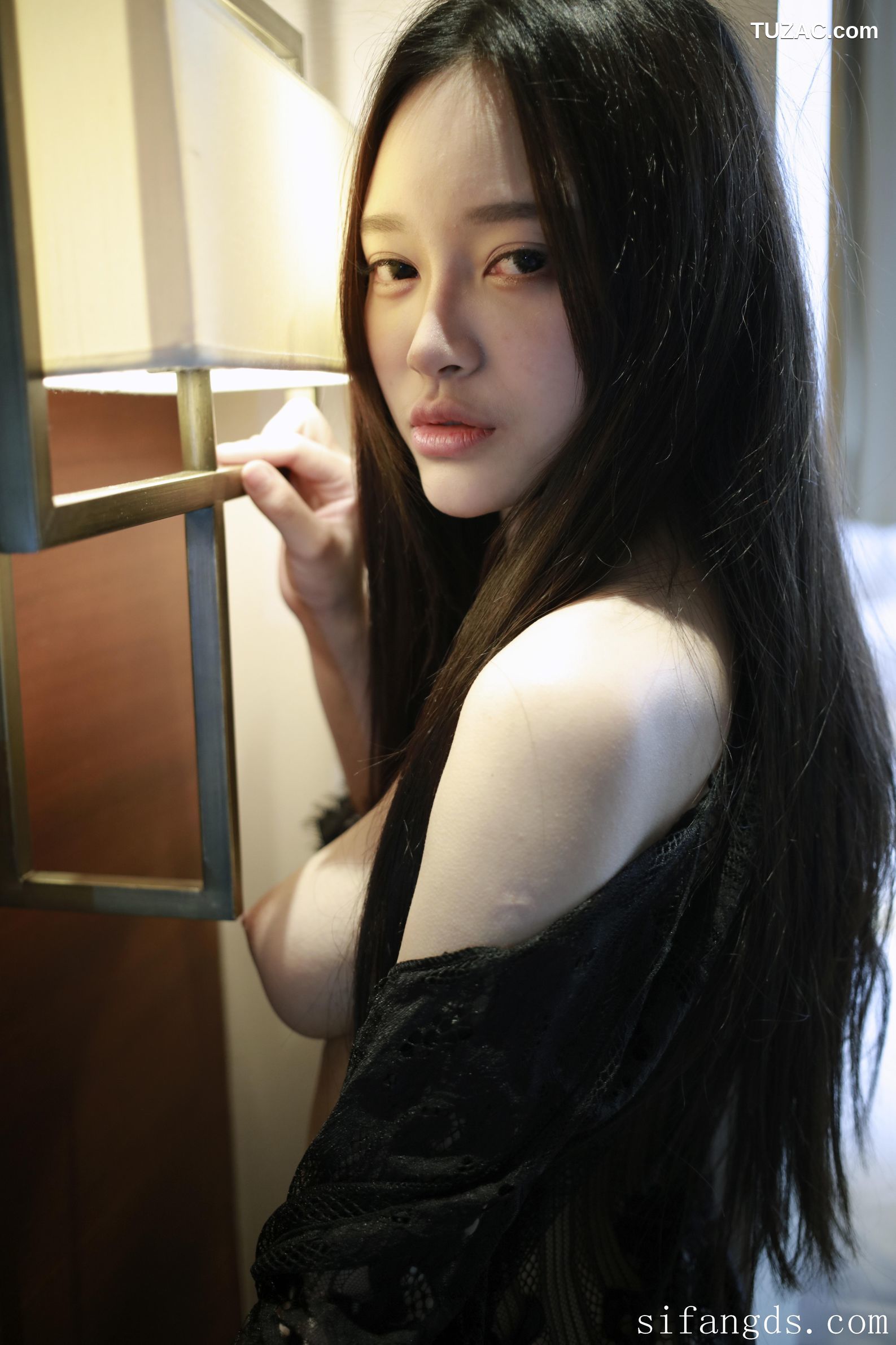 XR-Uncensored-唐琪儿-难掩的春色-MFStar模范学院-092-2017.03.23