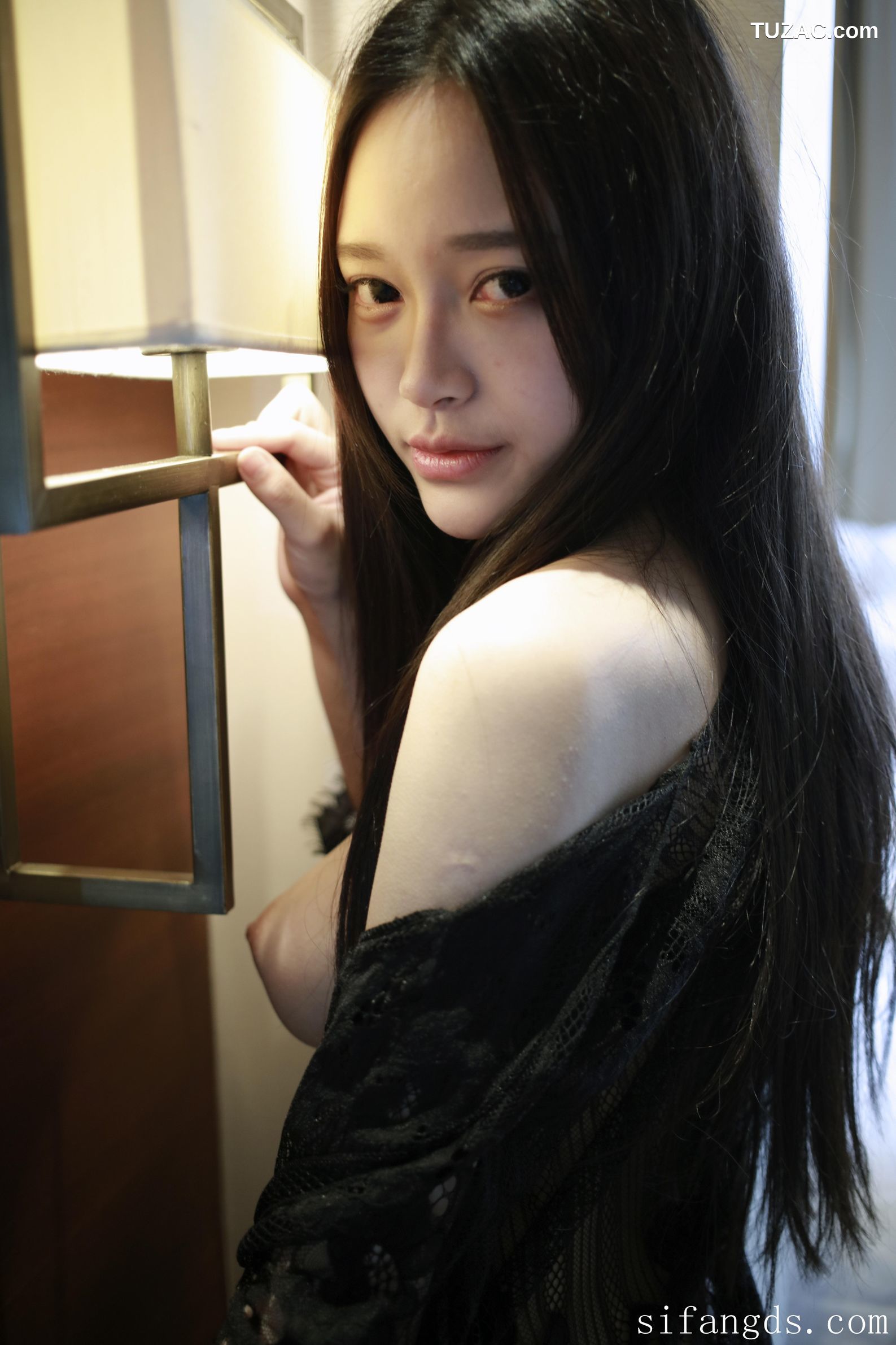 XR-Uncensored-唐琪儿-难掩的春色-MFStar模范学院-092-2017.03.23