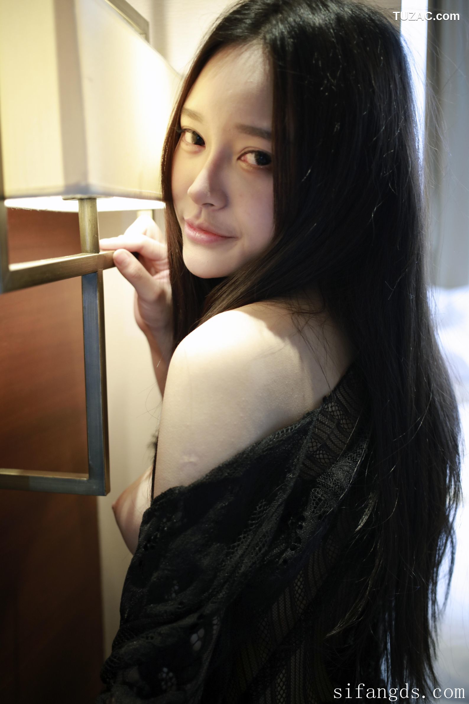 XR-Uncensored-唐琪儿-难掩的春色-MFStar模范学院-092-2017.03.23