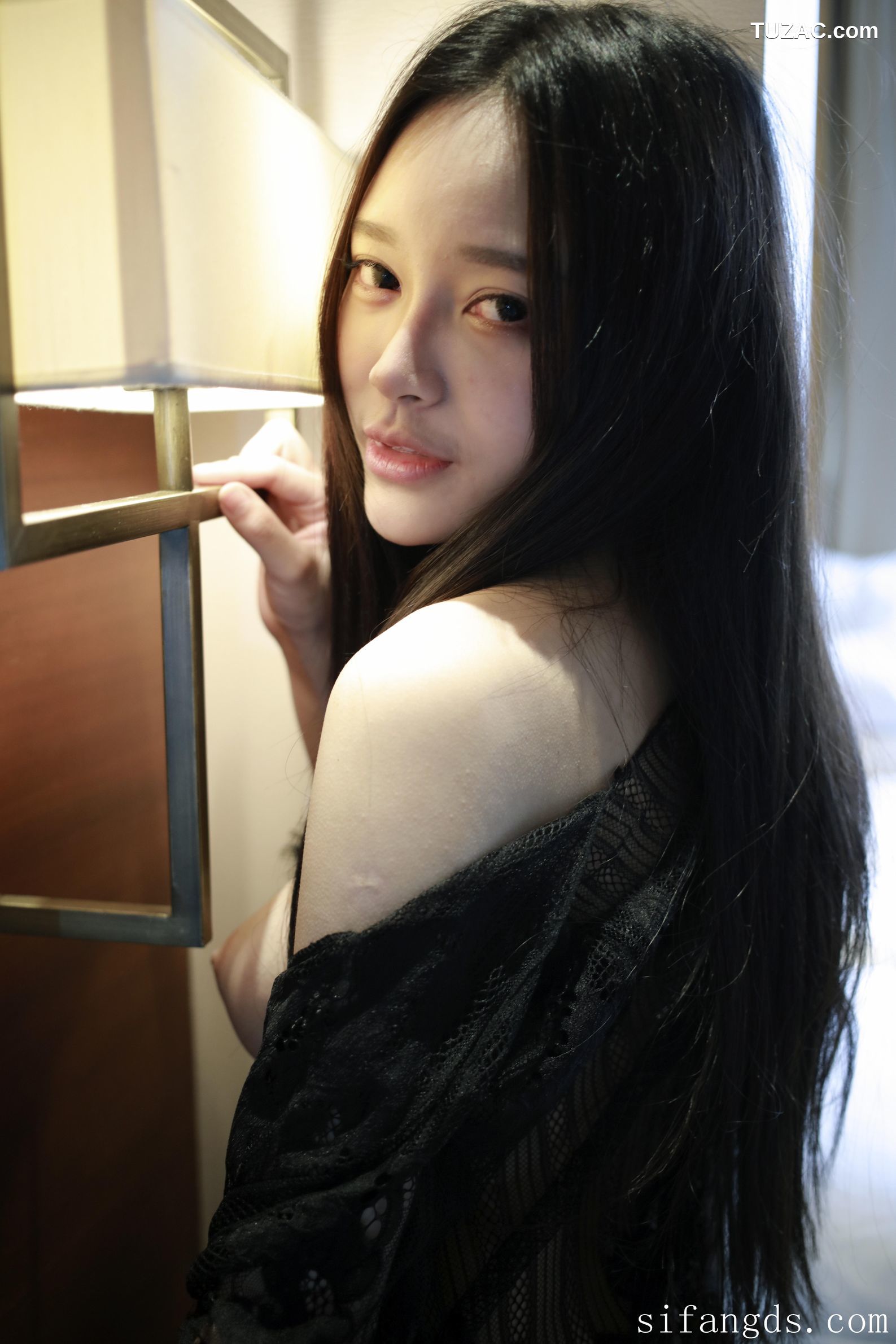 XR-Uncensored-唐琪儿-难掩的春色-MFStar模范学院-092-2017.03.23