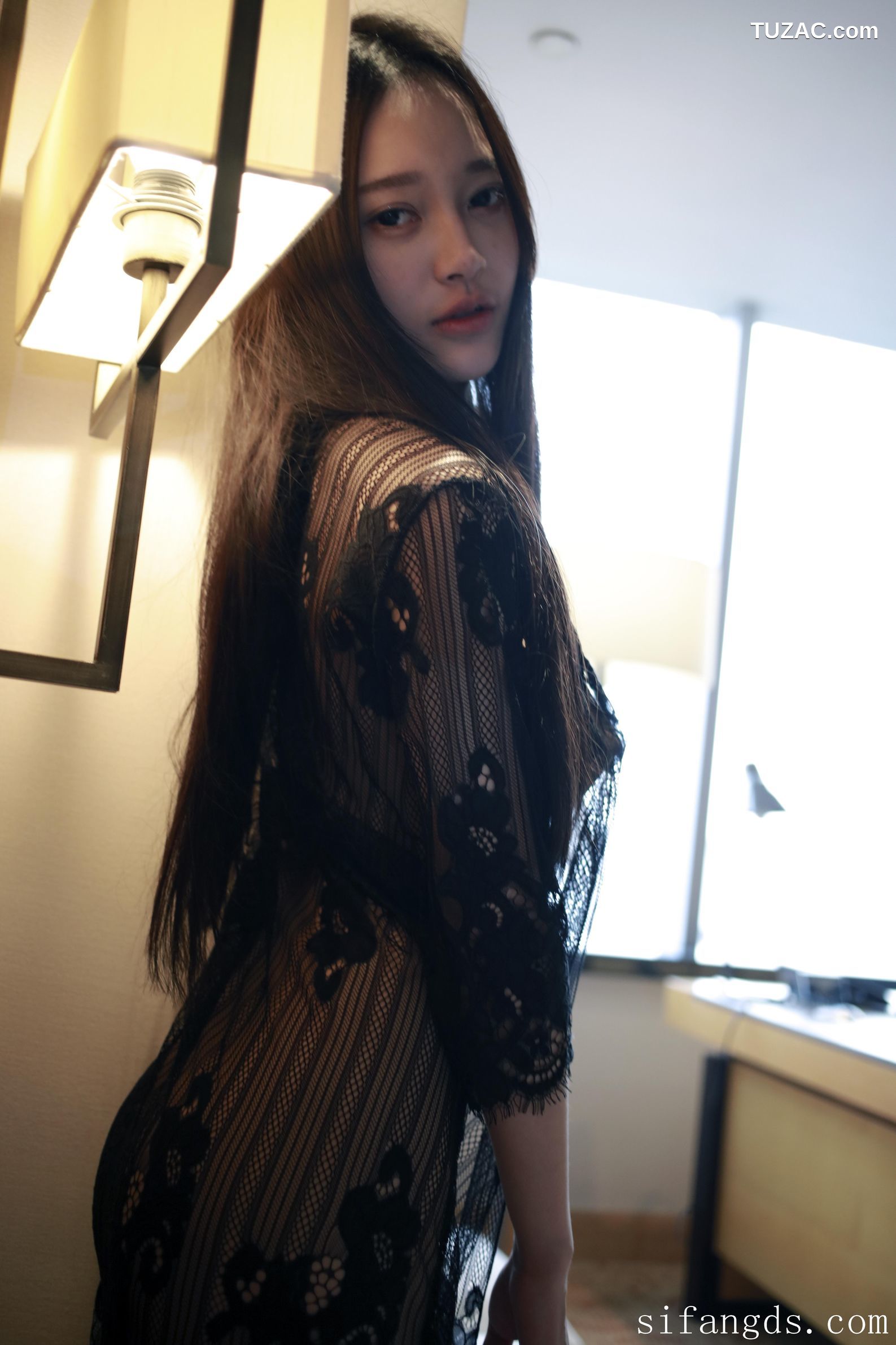 XR-Uncensored-唐琪儿-难掩的春色-MFStar模范学院-092-2017.03.23