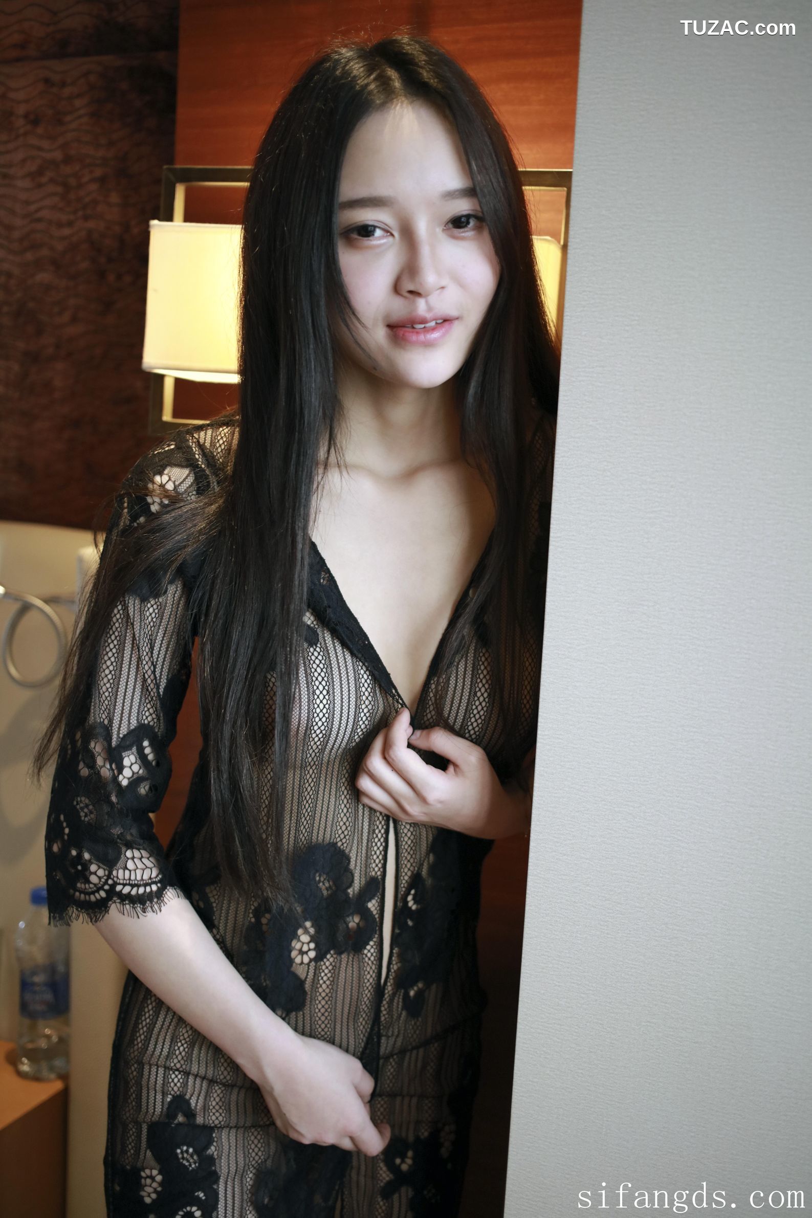 XR-Uncensored-唐琪儿-难掩的春色-MFStar模范学院-092-2017.03.23