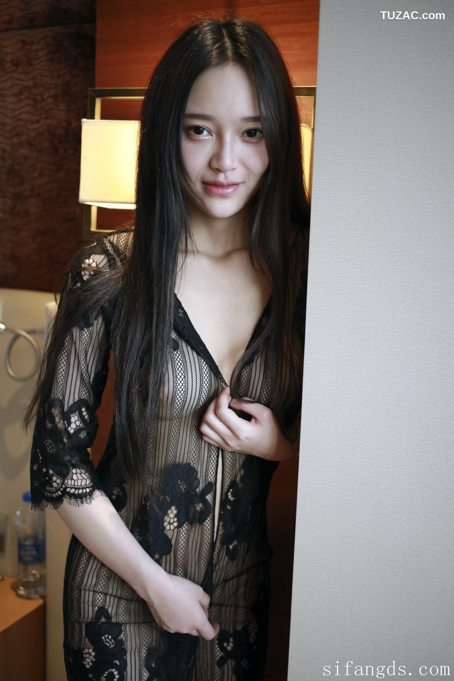 XR-Uncensored-唐琪儿-难掩的春色-MFStar模范学院-092-2017.03.23