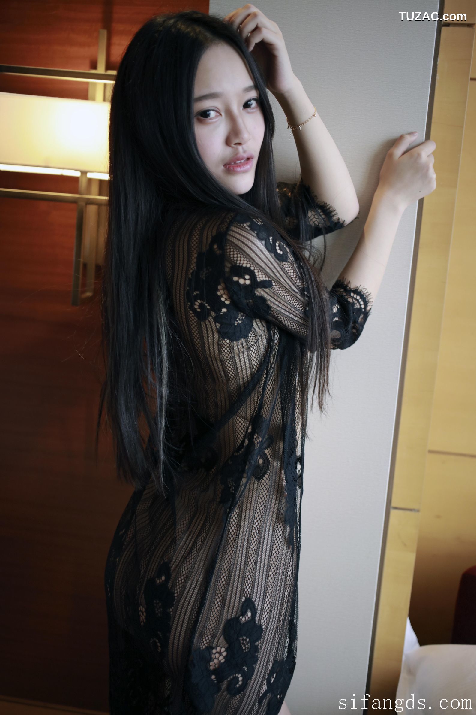 XR-Uncensored-唐琪儿-难掩的春色-MFStar模范学院-092-2017.03.23