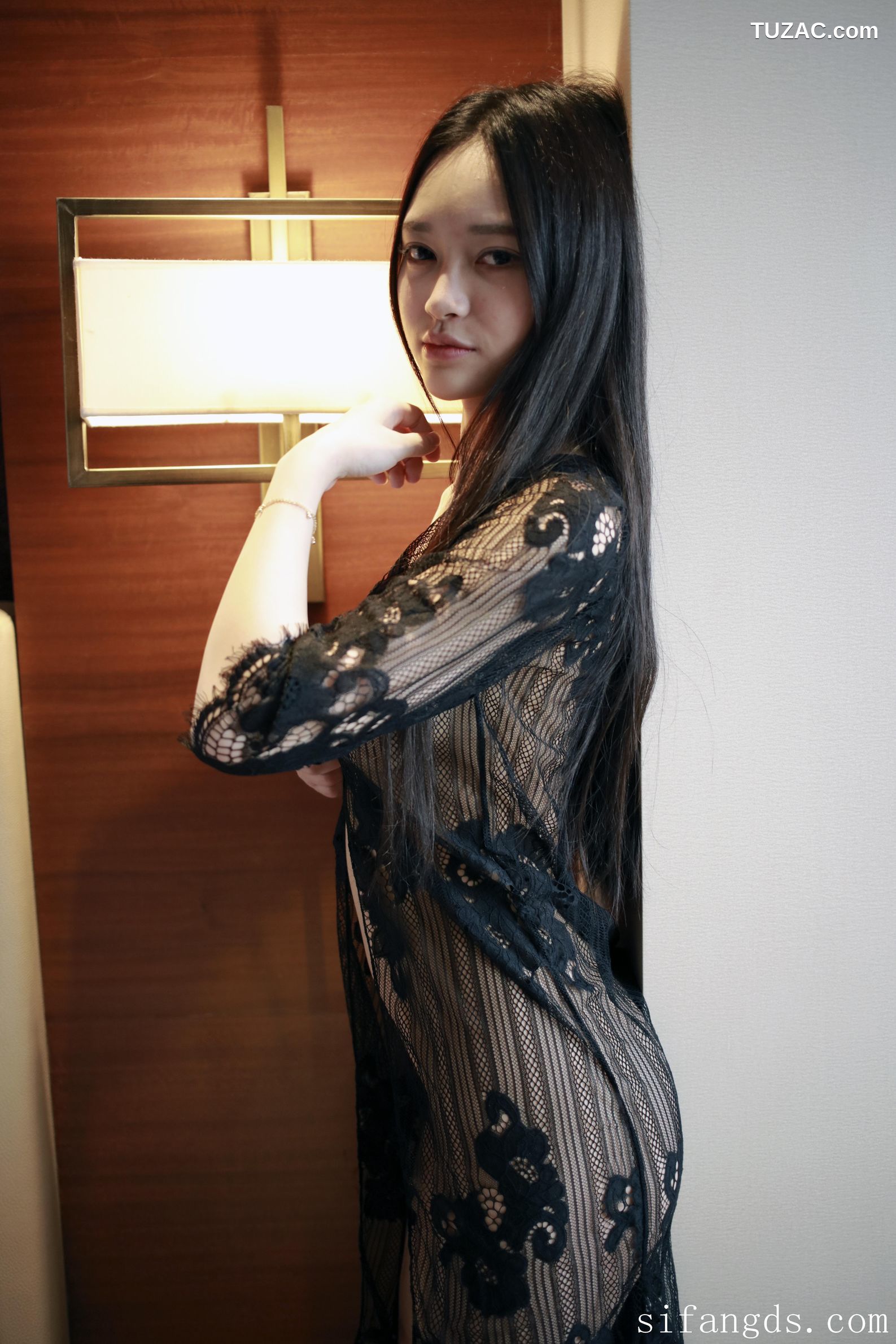 XR-Uncensored-唐琪儿-难掩的春色-MFStar模范学院-092-2017.03.23