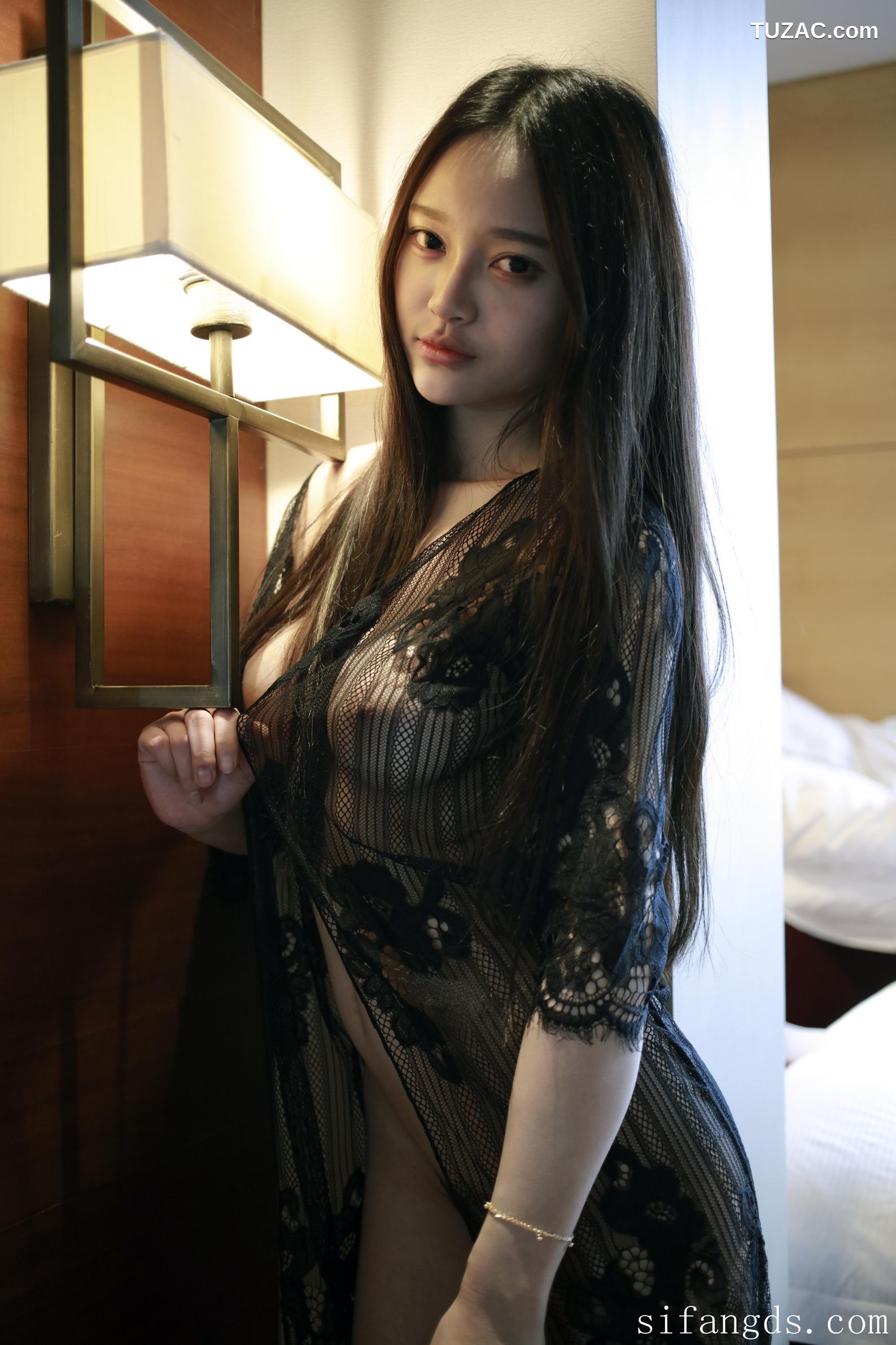 XR-Uncensored-唐琪儿-难掩的春色-MFStar模范学院-092-2017.03.23