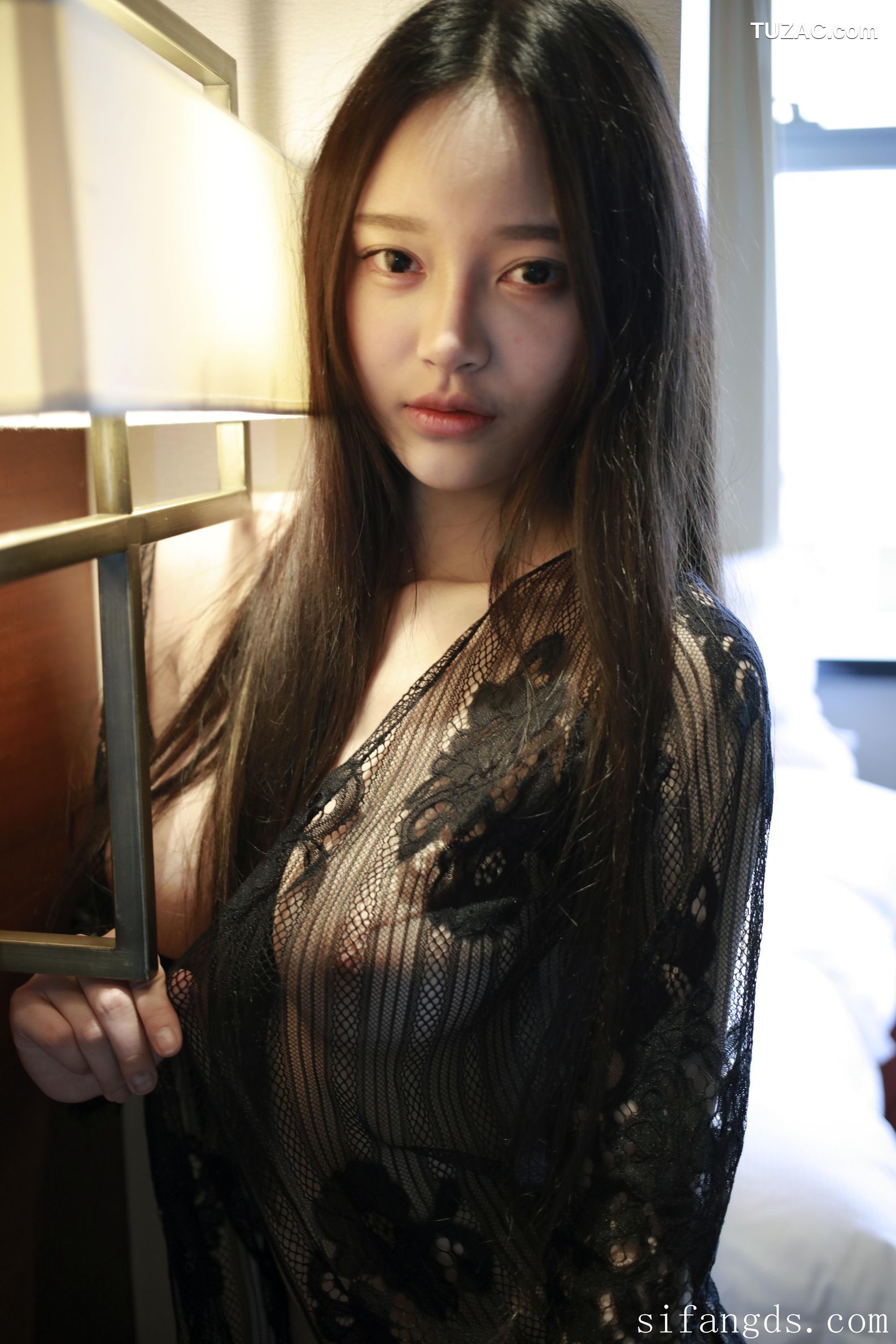 XR-Uncensored-唐琪儿-难掩的春色-MFStar模范学院-092-2017.03.23