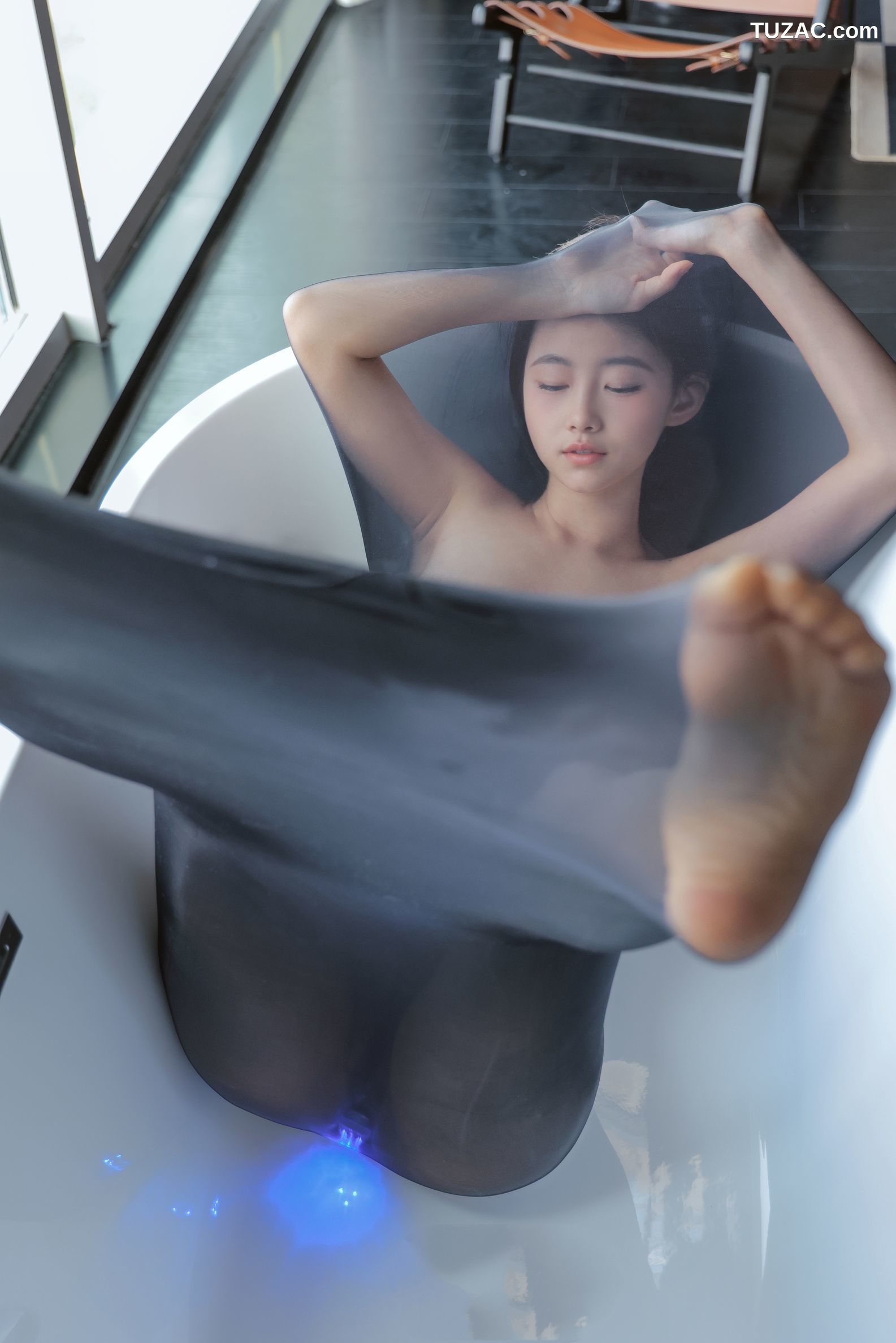 XR-Uncensored-小橘子-首套大尺度-R18-XiuRen秀人网-9684-内购私拍