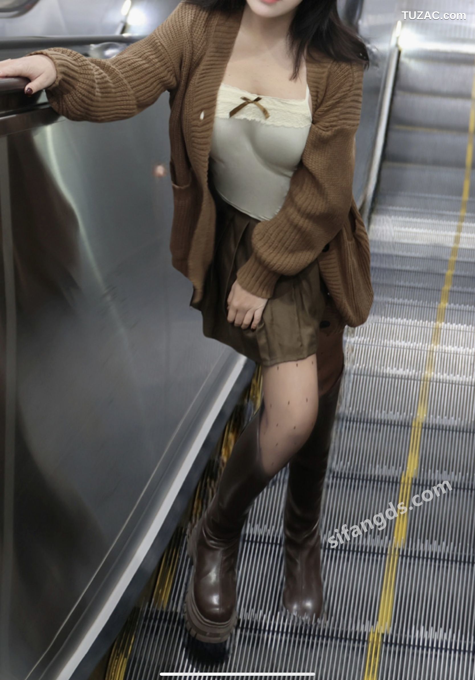 XR-Uncensored-小薯条nienie-25年首秀-地铁站露出-R18-XiuRen秀人网-9708-内购私拍