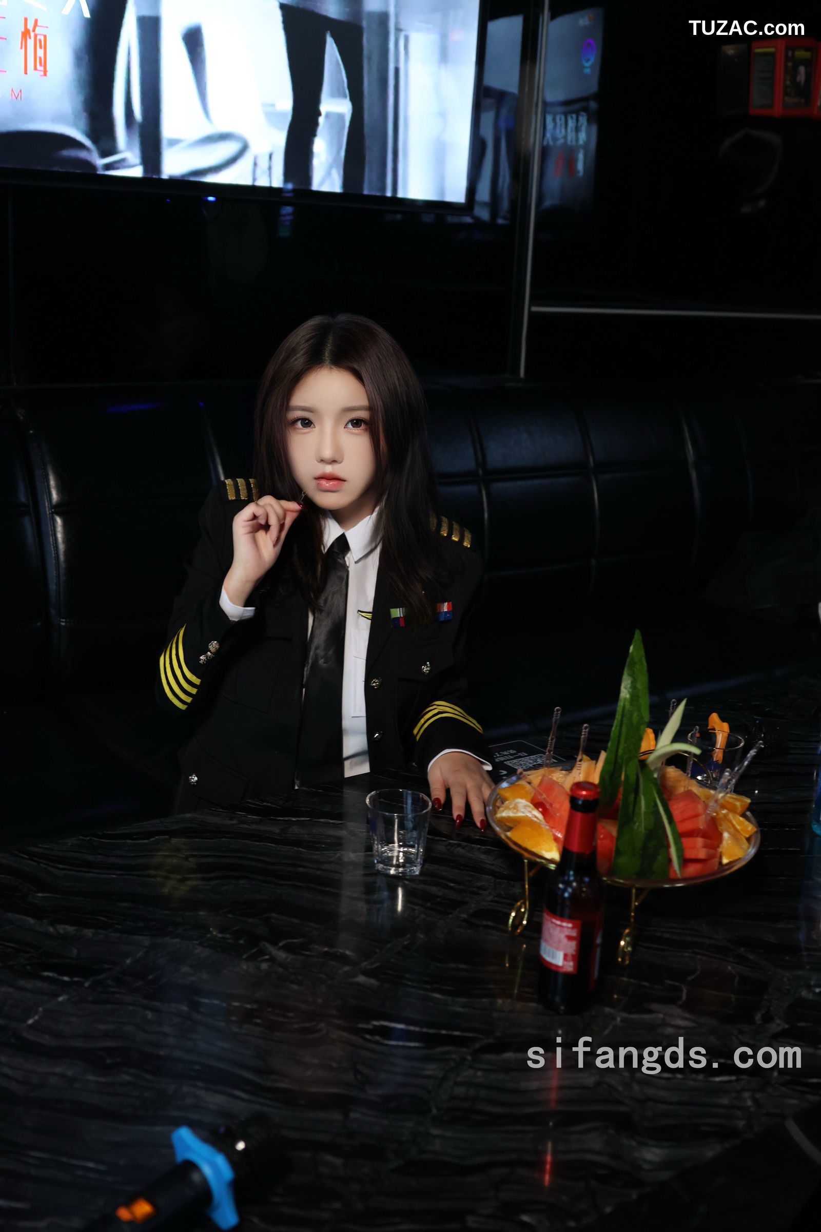 XR-Uncensored-小薯条nienie-KTV激情篇剧情