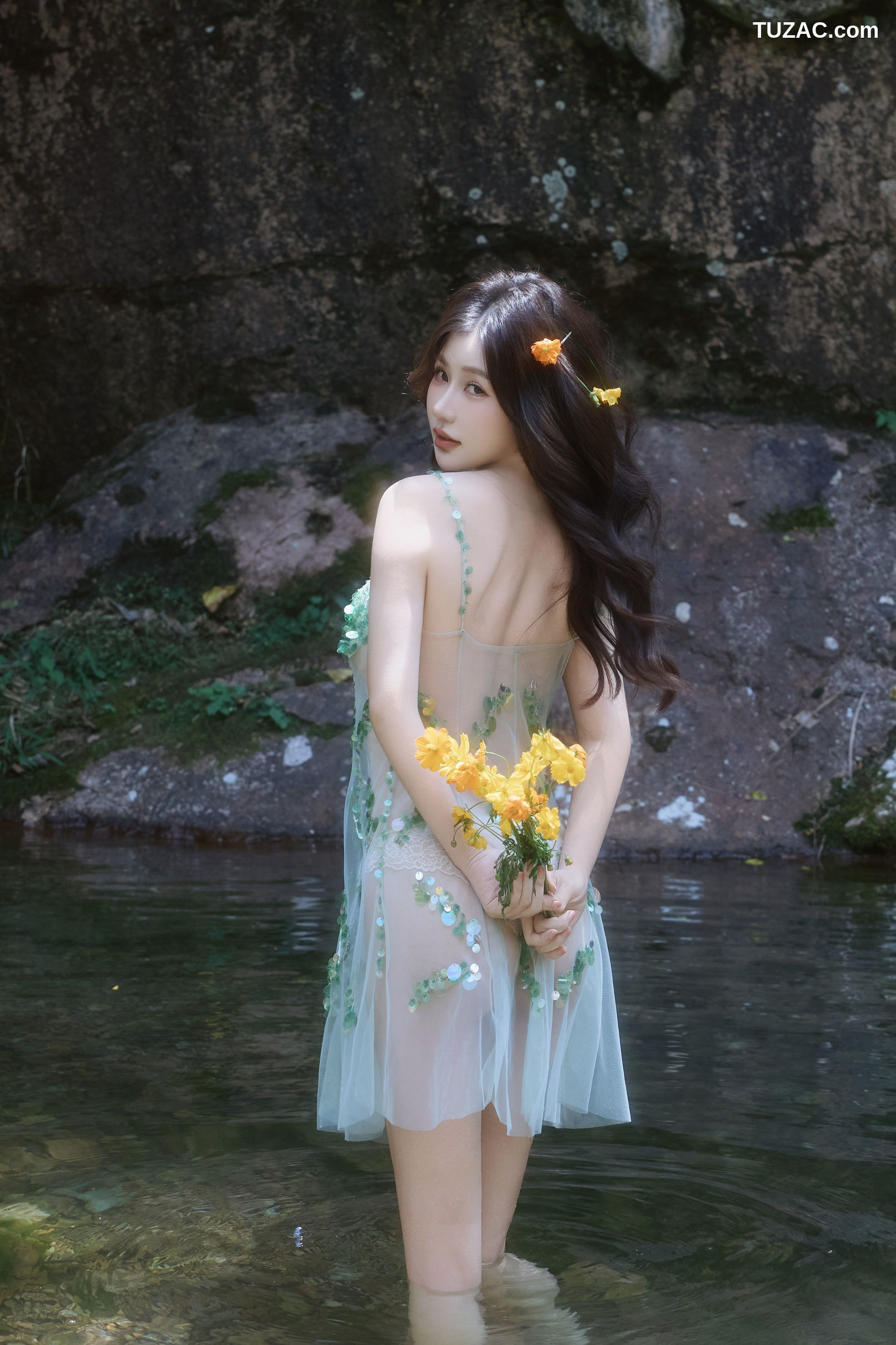 XR-Uncensored-尹甜甜-溪水边-XiuRen秀人网-10756-内购私拍-2025.09.11