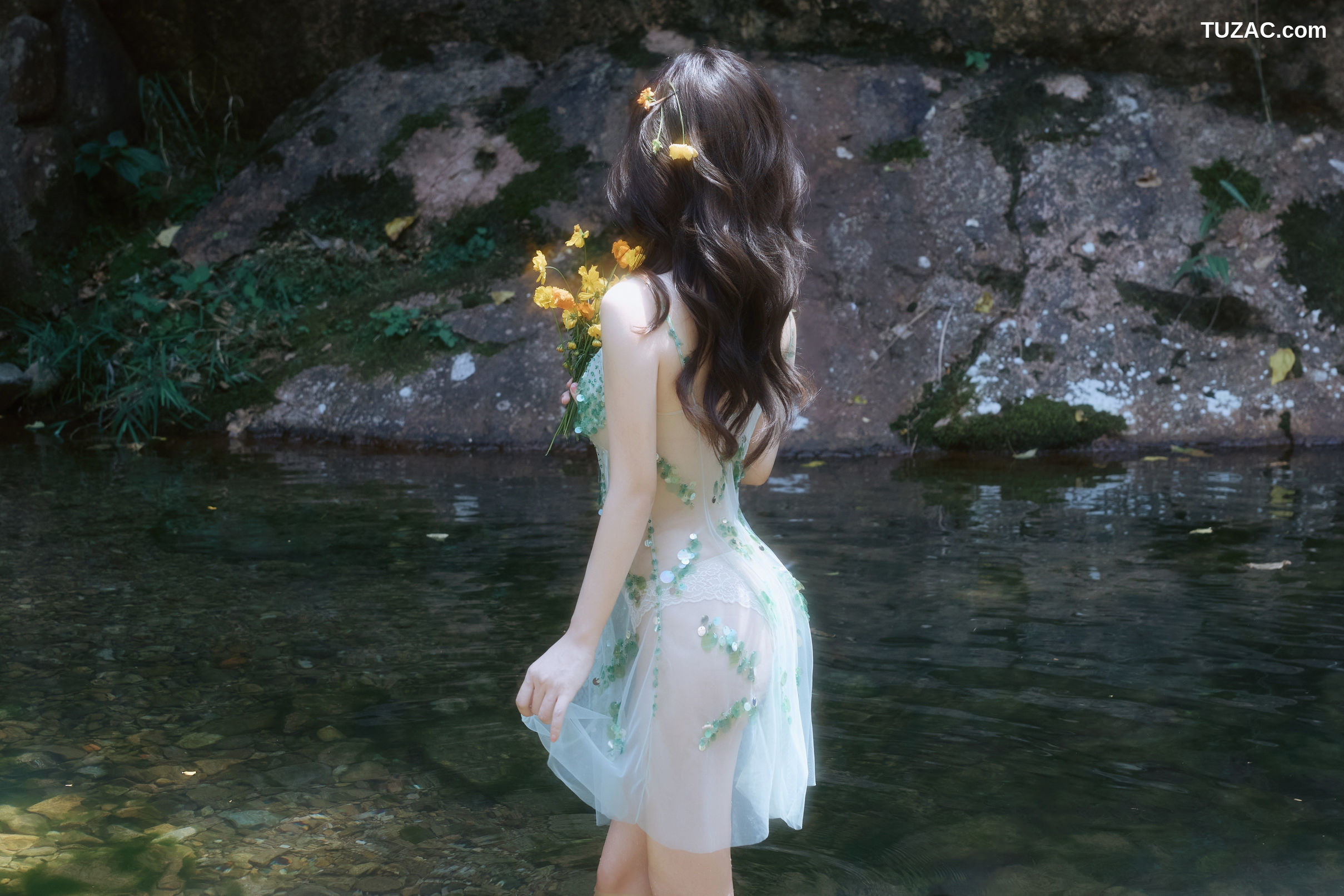 XR-Uncensored-尹甜甜-溪水边-XiuRen秀人网-10756-内购私拍-2025.09.11