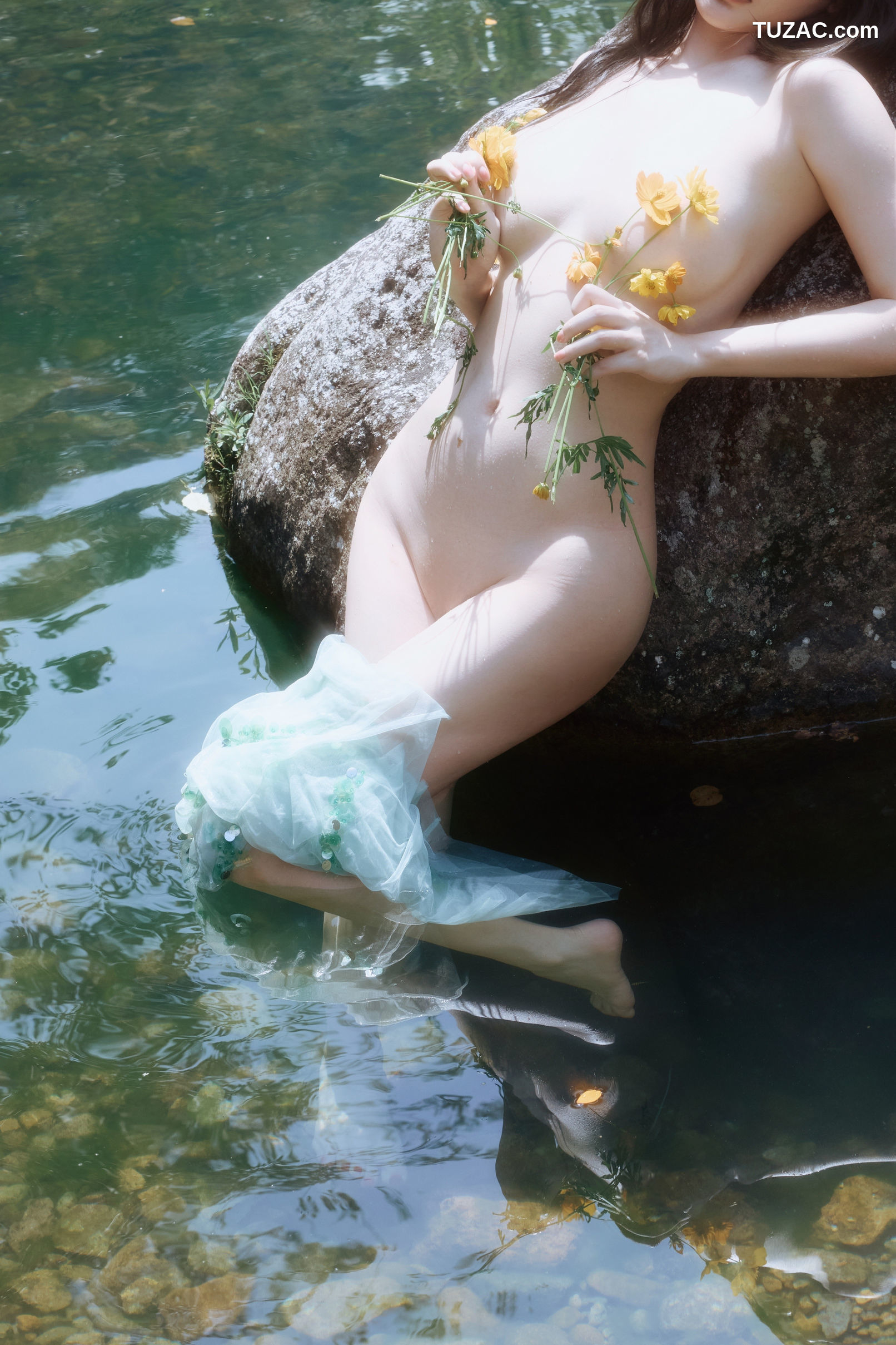 XR-Uncensored-尹甜甜-溪水边-XiuRen秀人网-10756-内购私拍-2025.09.11