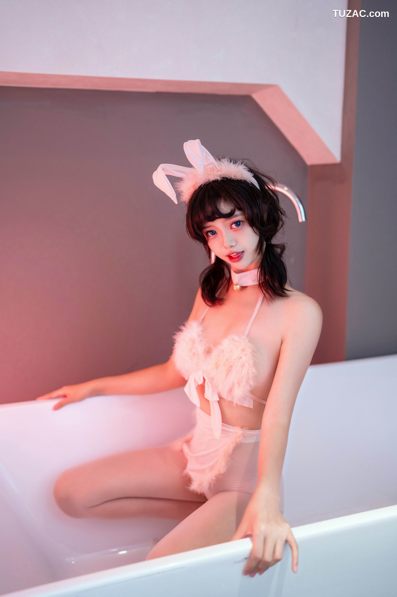 XR-Uncensored-巧巧-粉红色的小兔子-XingYan星颜社-397-白虎巧巧-2025.09.11