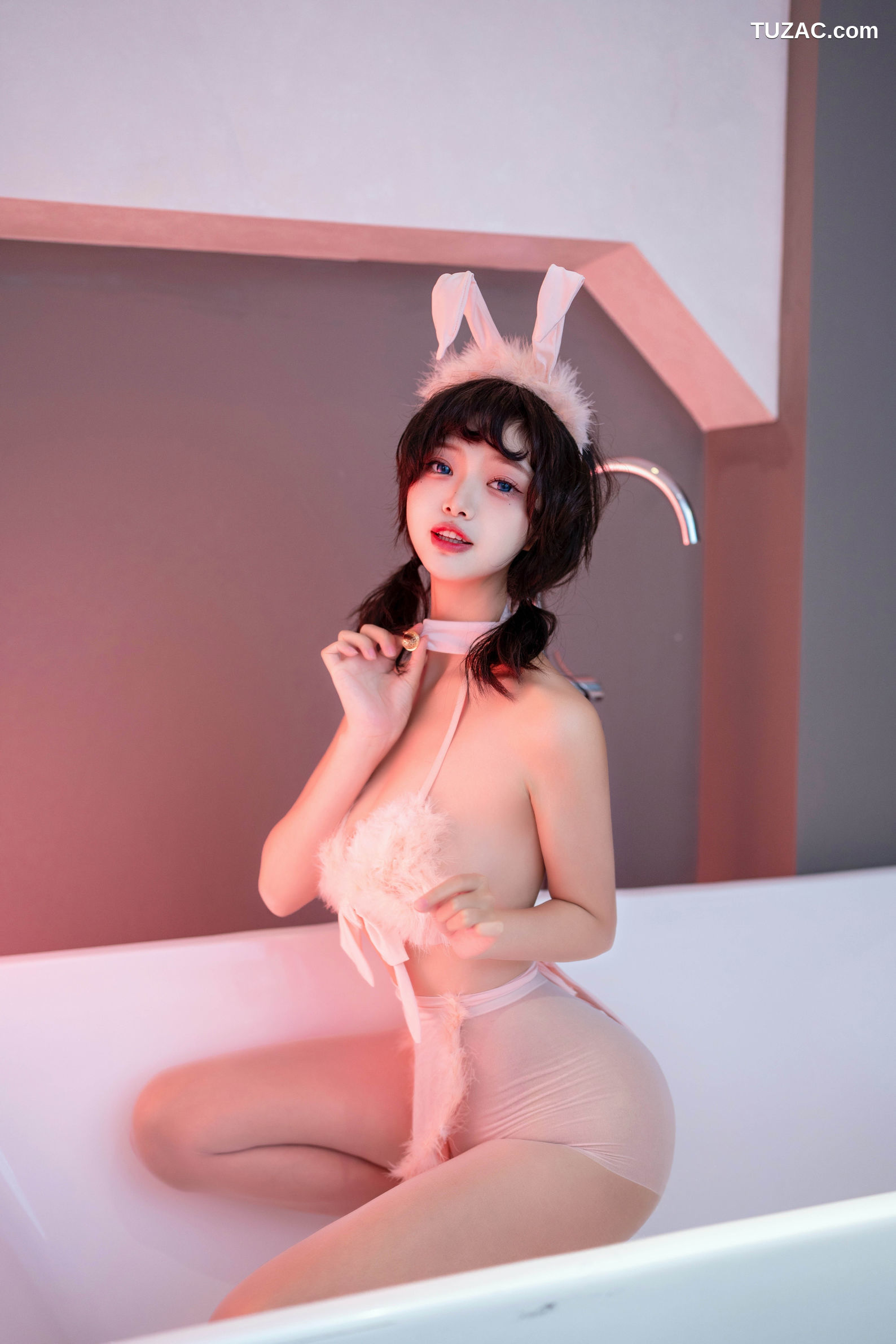 XR-Uncensored-巧巧-粉红色的小兔子-XingYan星颜社-397-白虎巧巧-2025.09.11